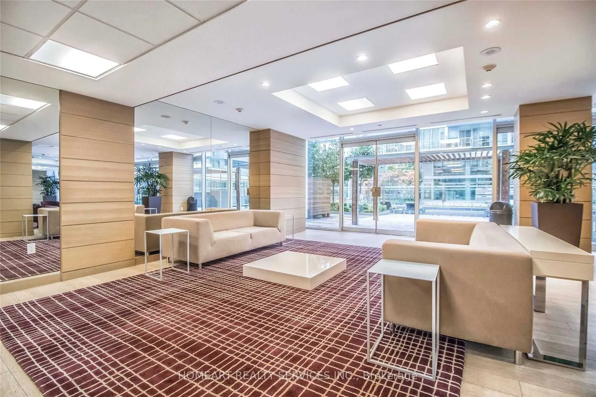 29 Queens Quay E, #1021