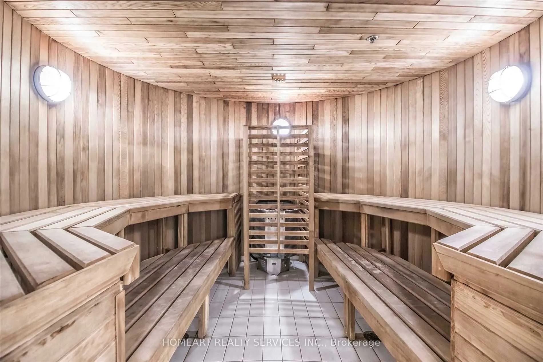 29 Queens Quay E, #1021