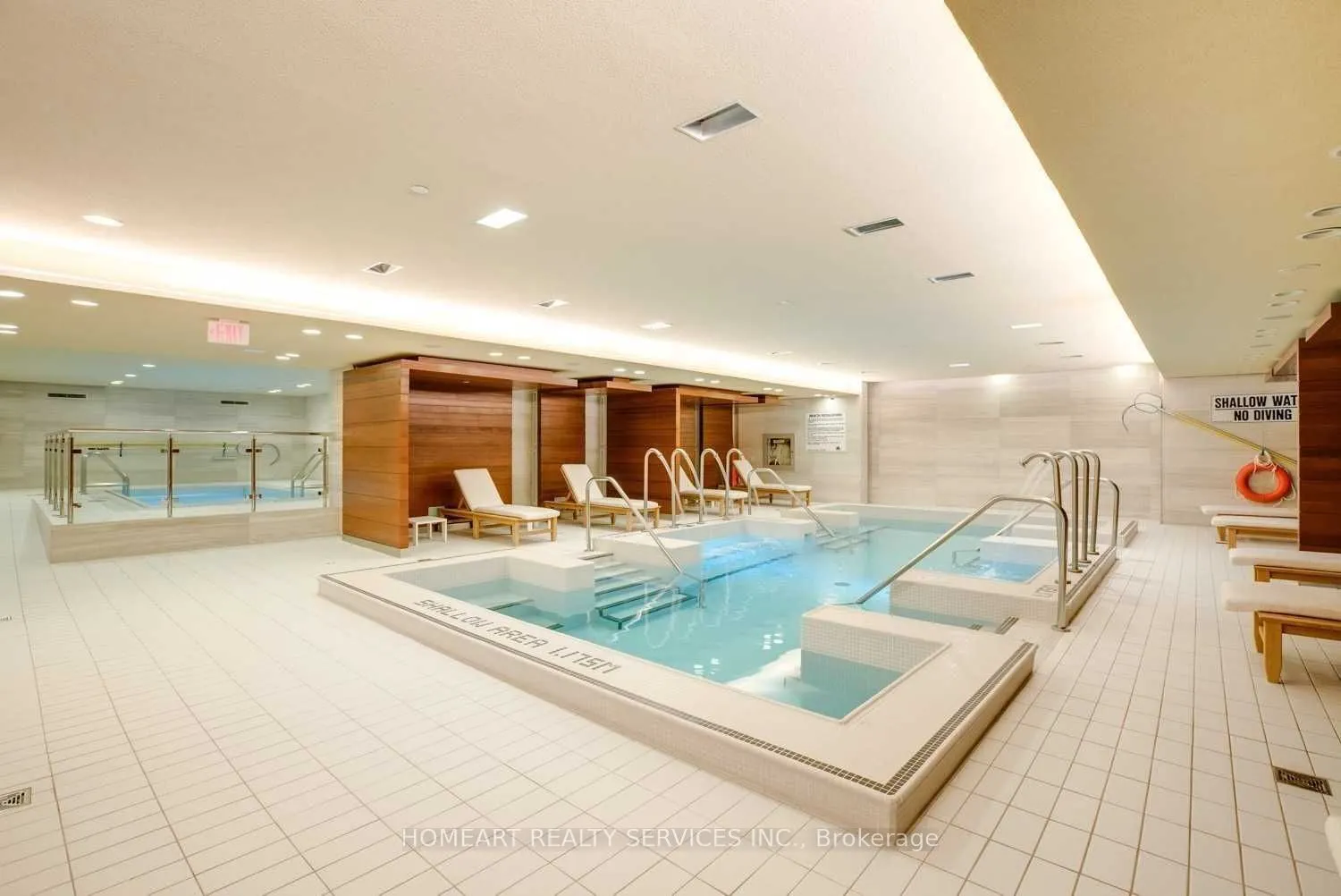 29 Queens Quay E, #1021