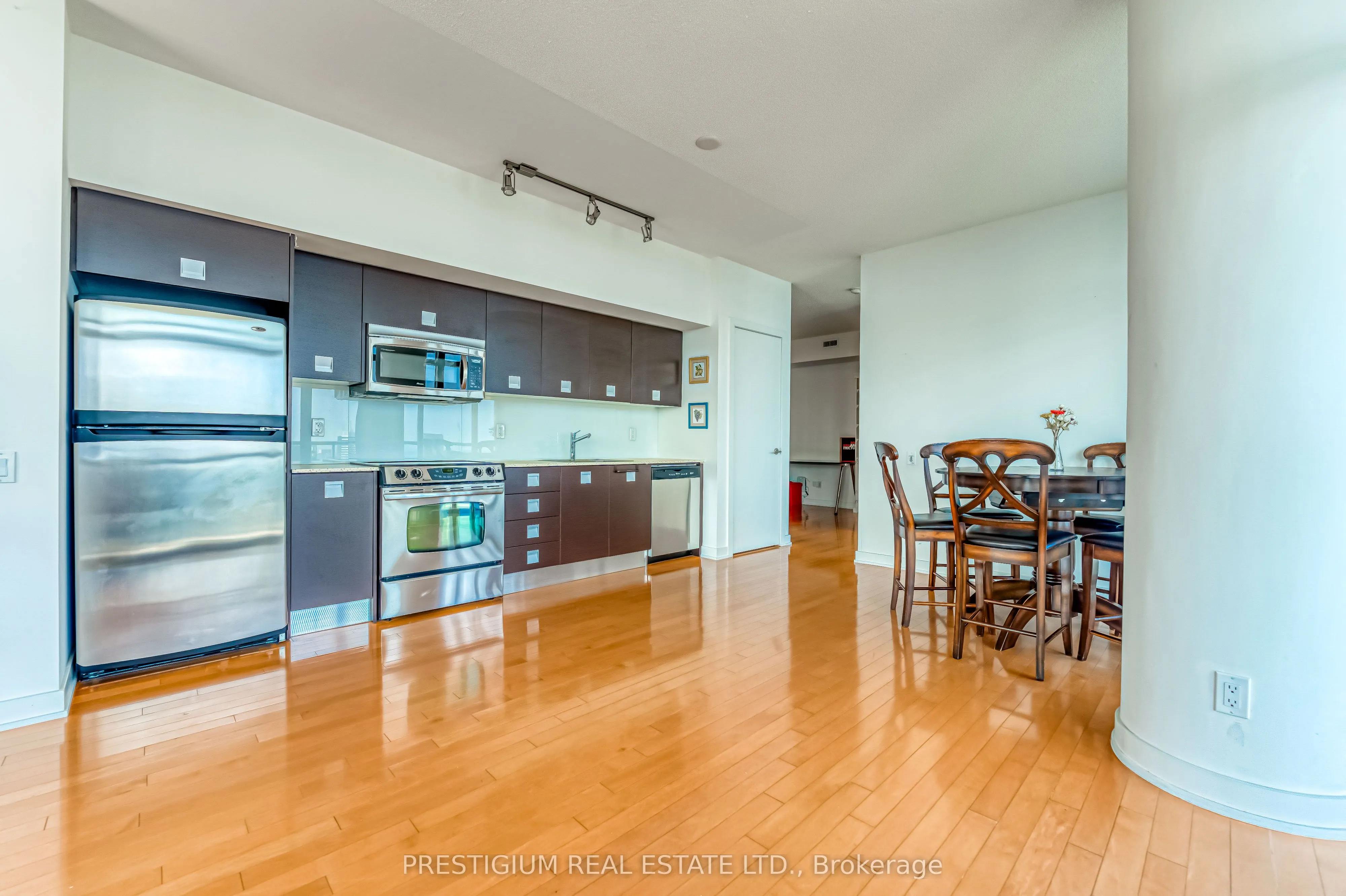 33 CHARLES Street E, #3704