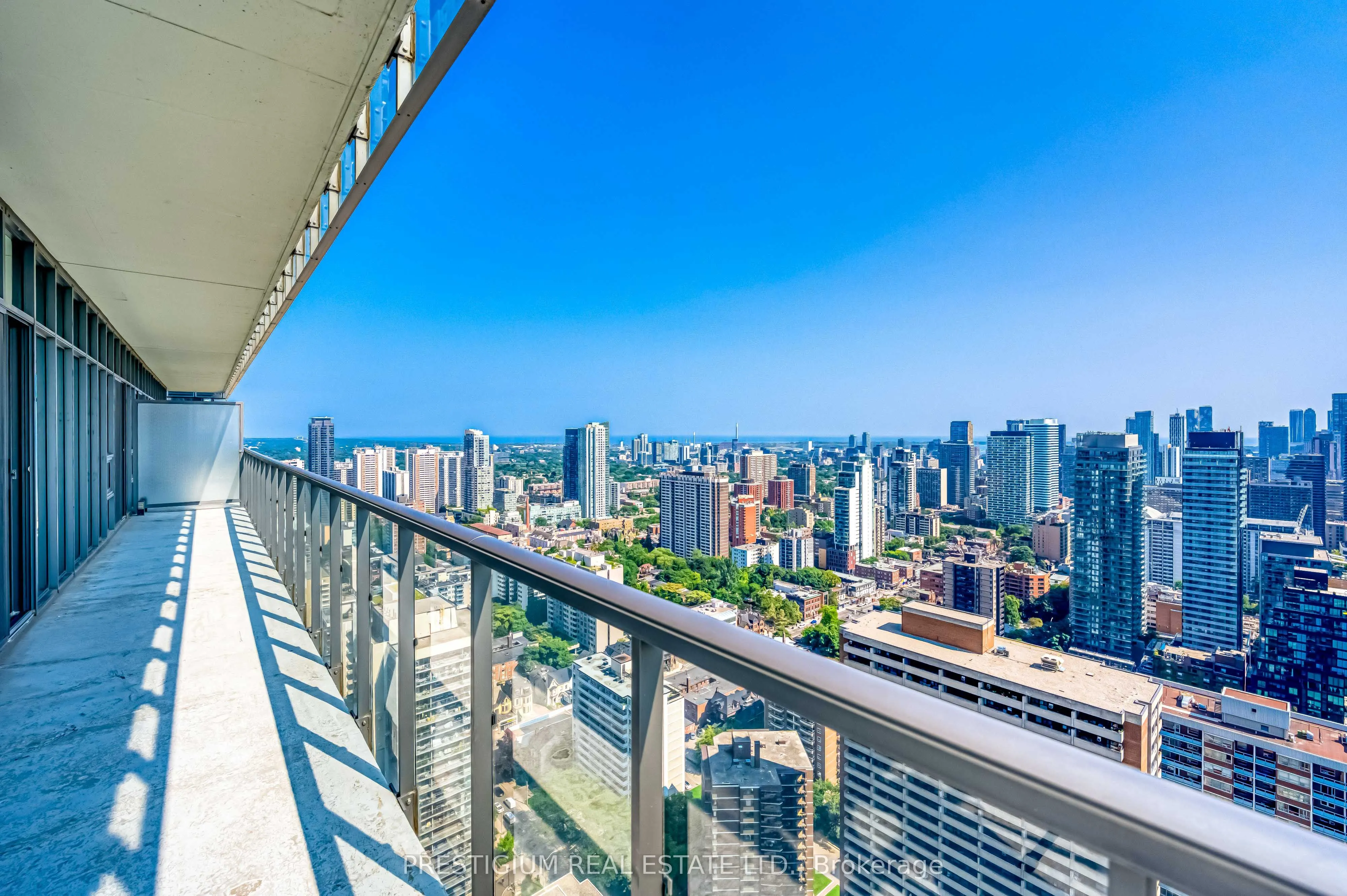 33 CHARLES Street E, #3704