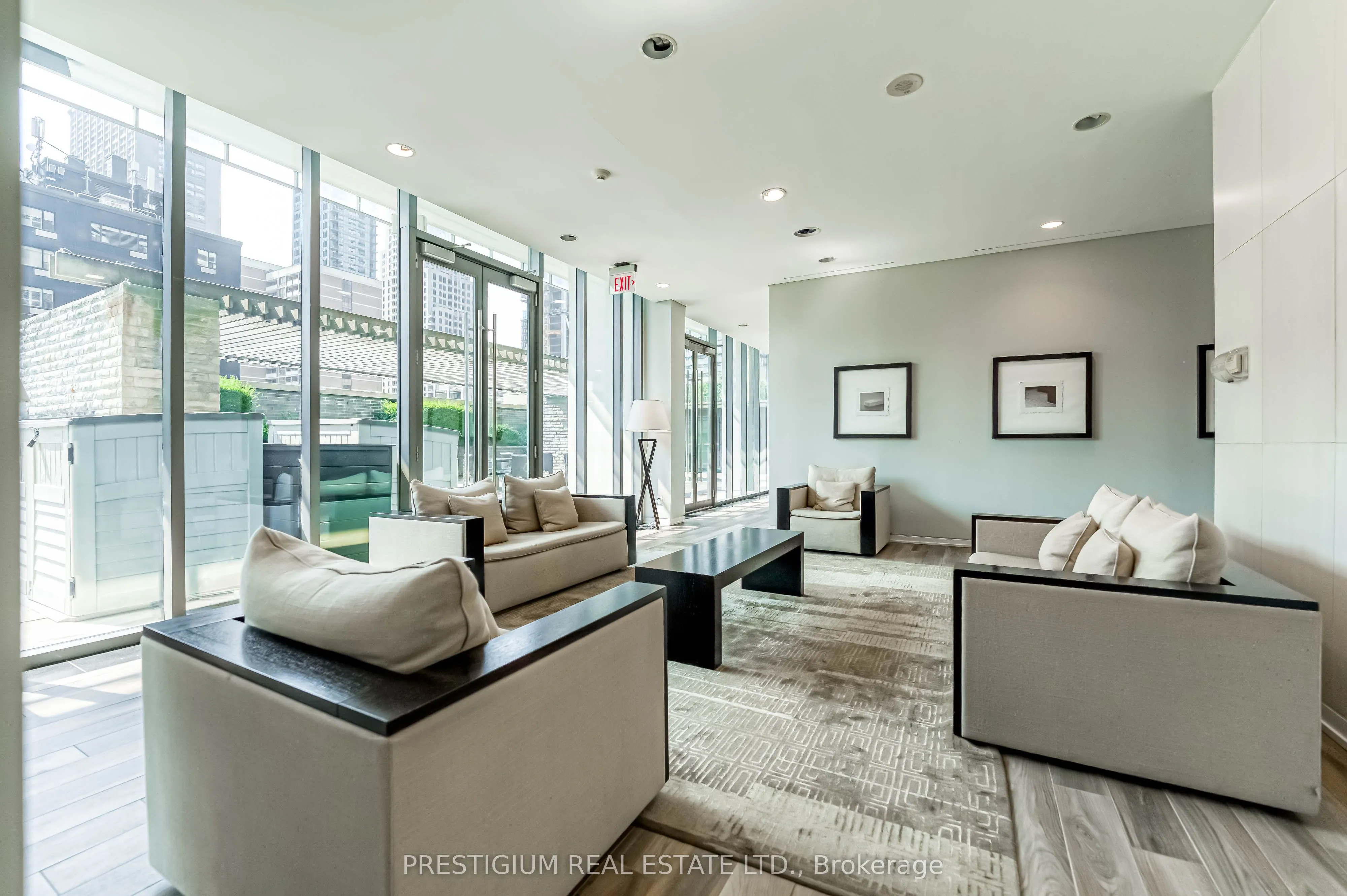 33 CHARLES Street E, #3704