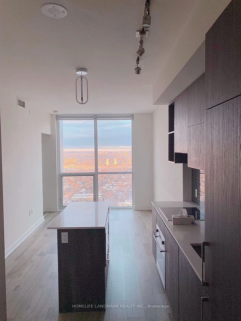 1 Yorkville Avenue, #4710