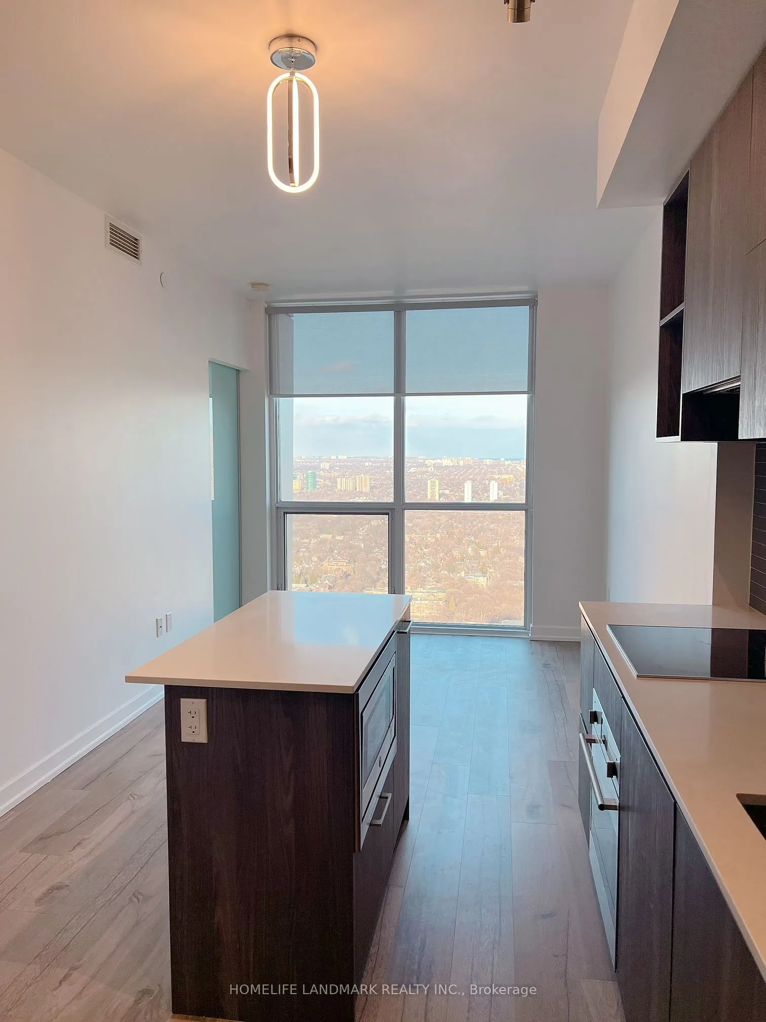 1 Yorkville Avenue, #4710