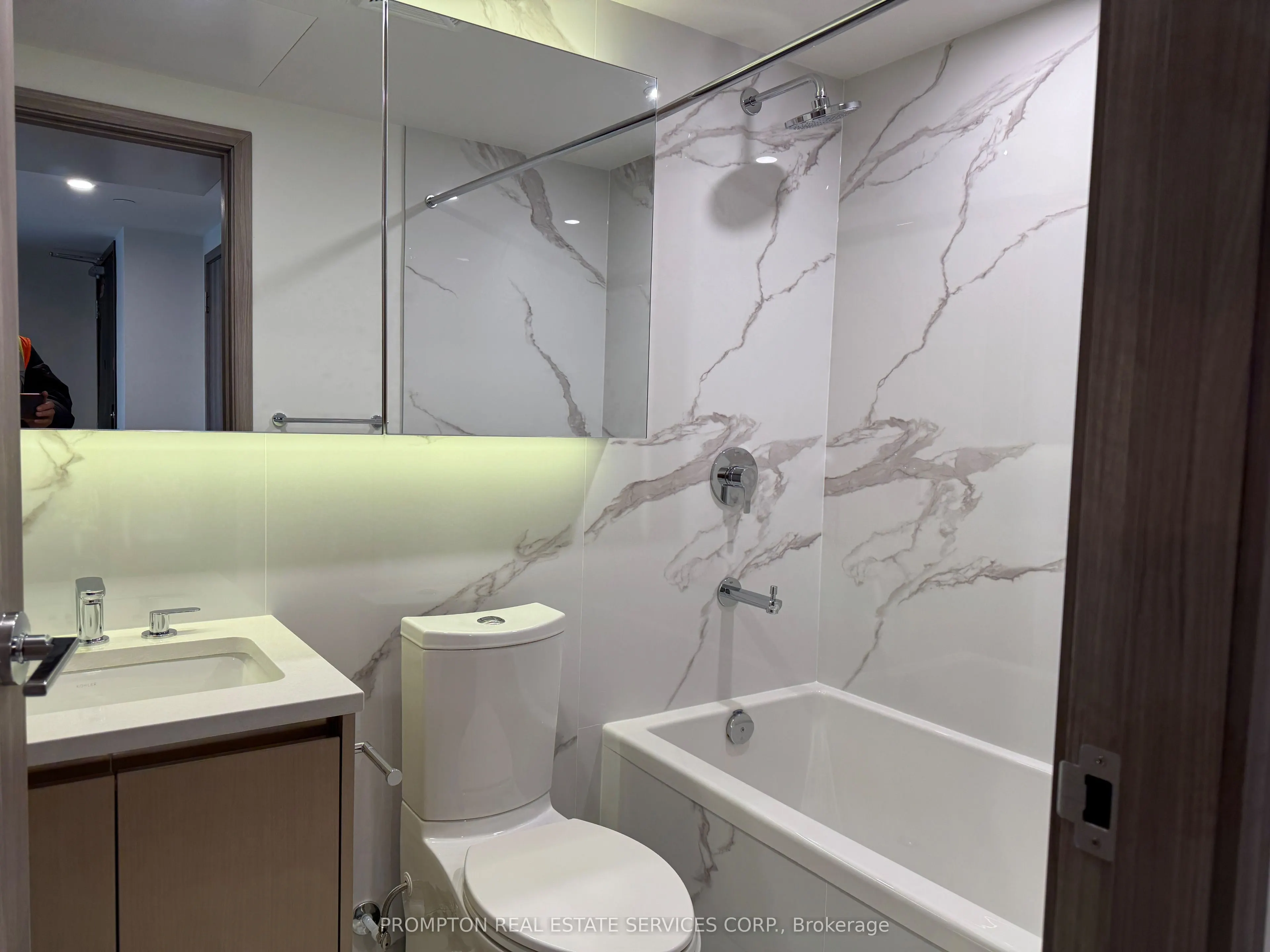 3 CONCORD CITYPLACE Way, #2002