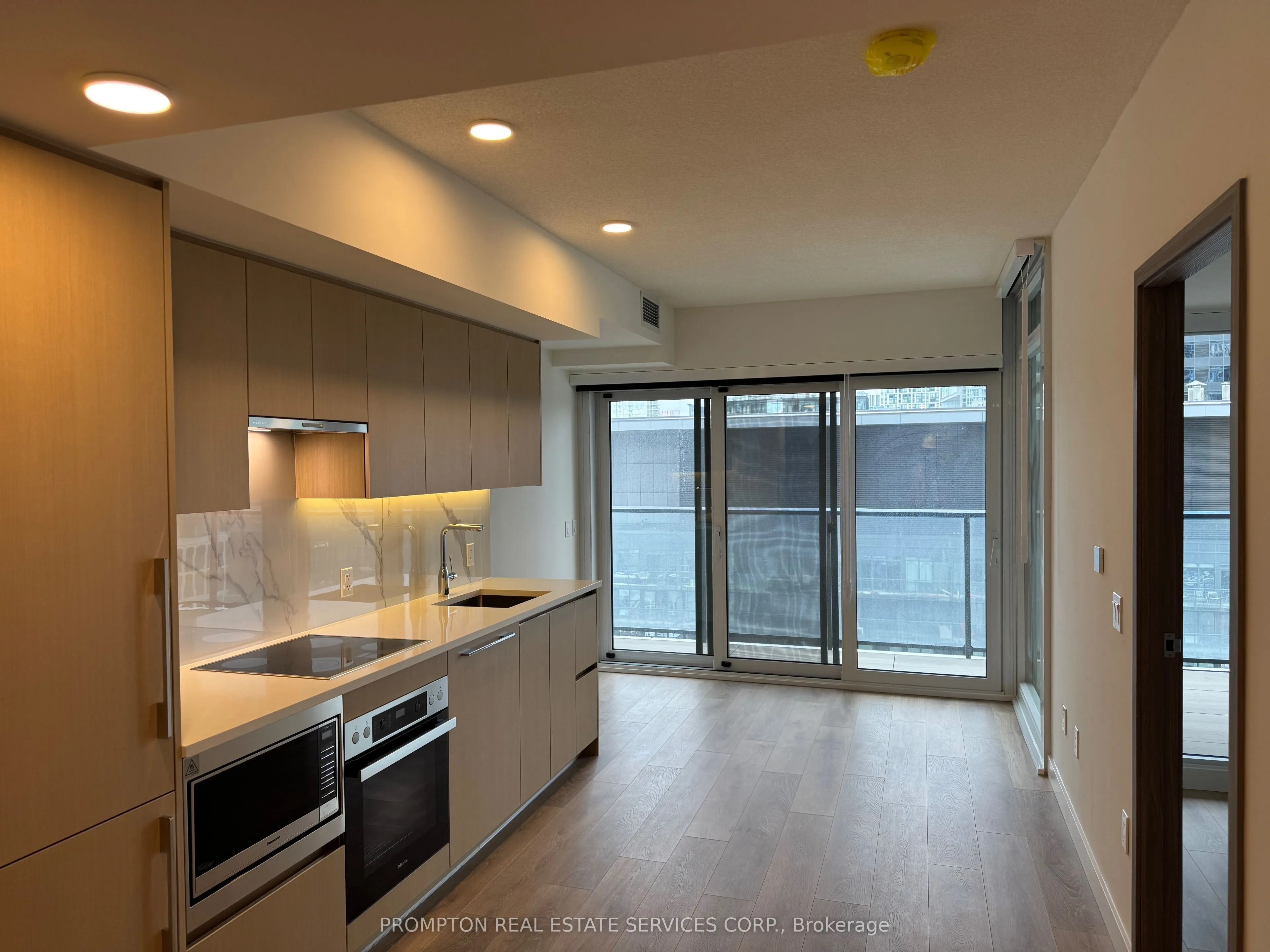 3 CONCORD CITYPLACE Way, #2002