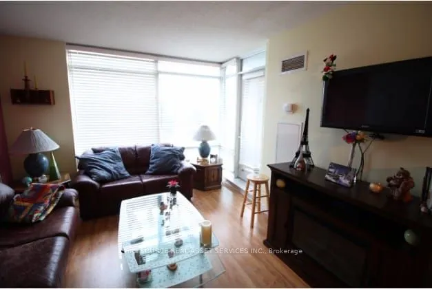 3840 Bathurst Street, #408