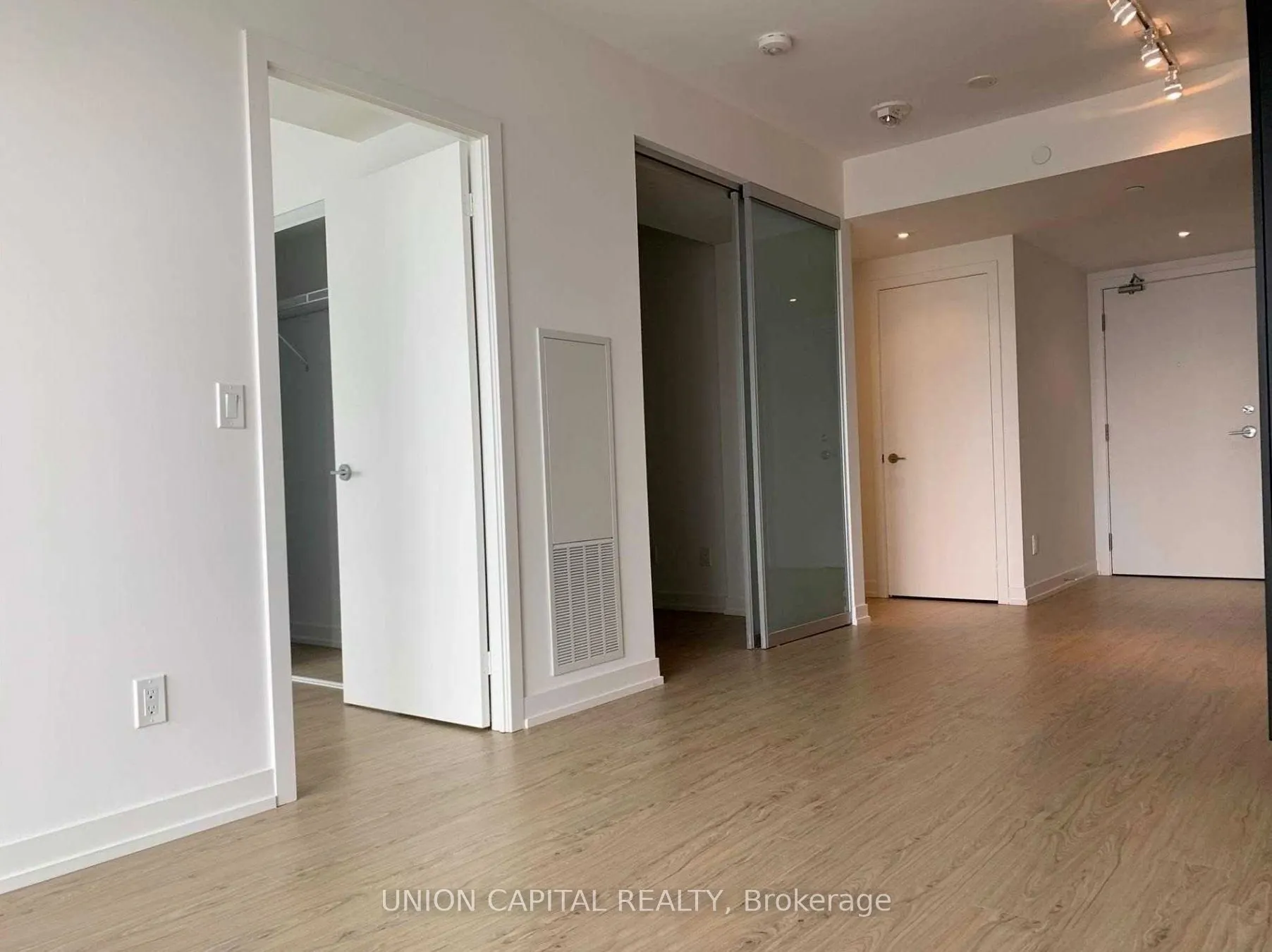 85 Wood Street, #3918