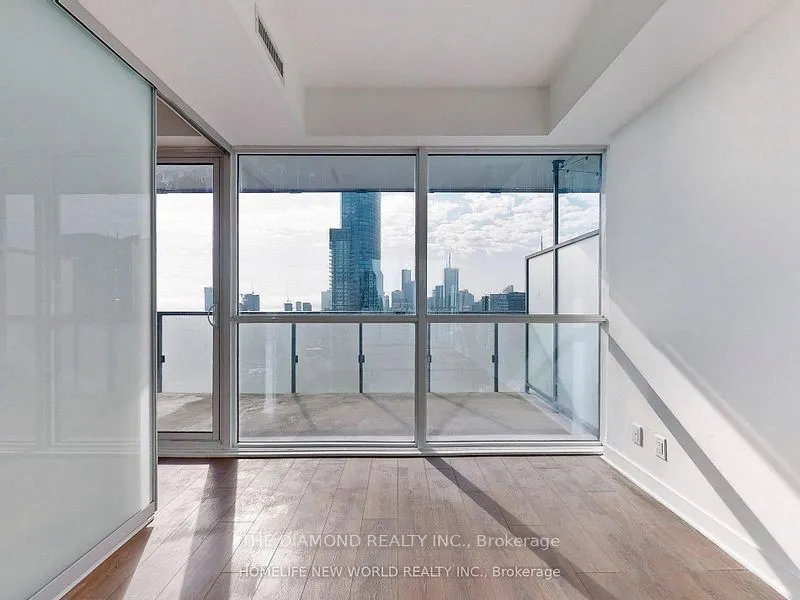 15 Grenville Street, #4710