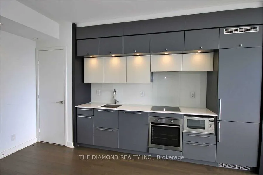 15 Grenville Street, #4710