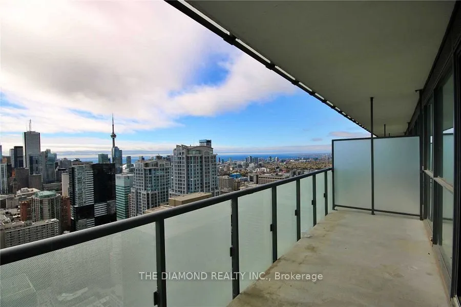 15 Grenville Street, #4710