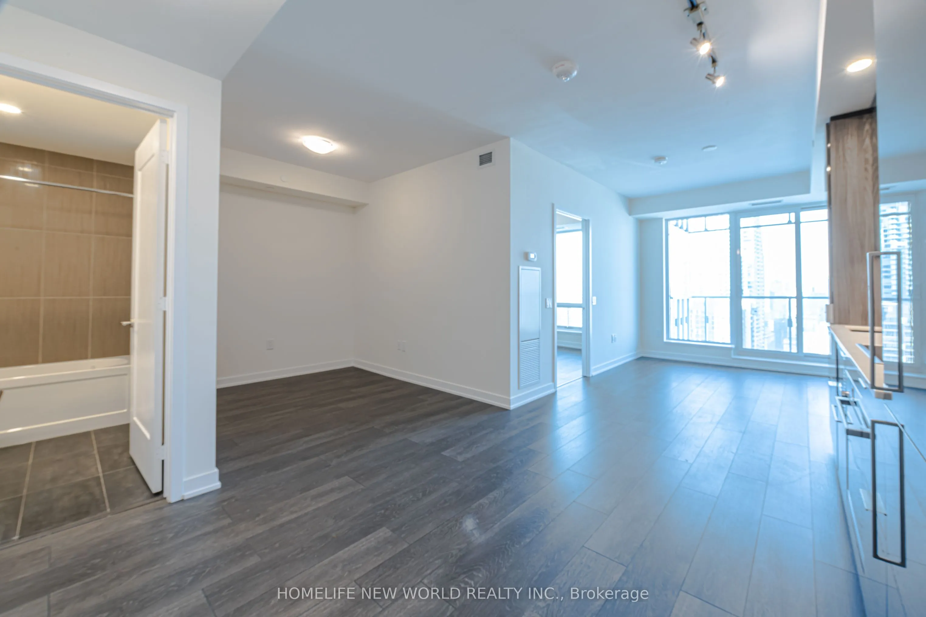 28 Freeland Street, #3906