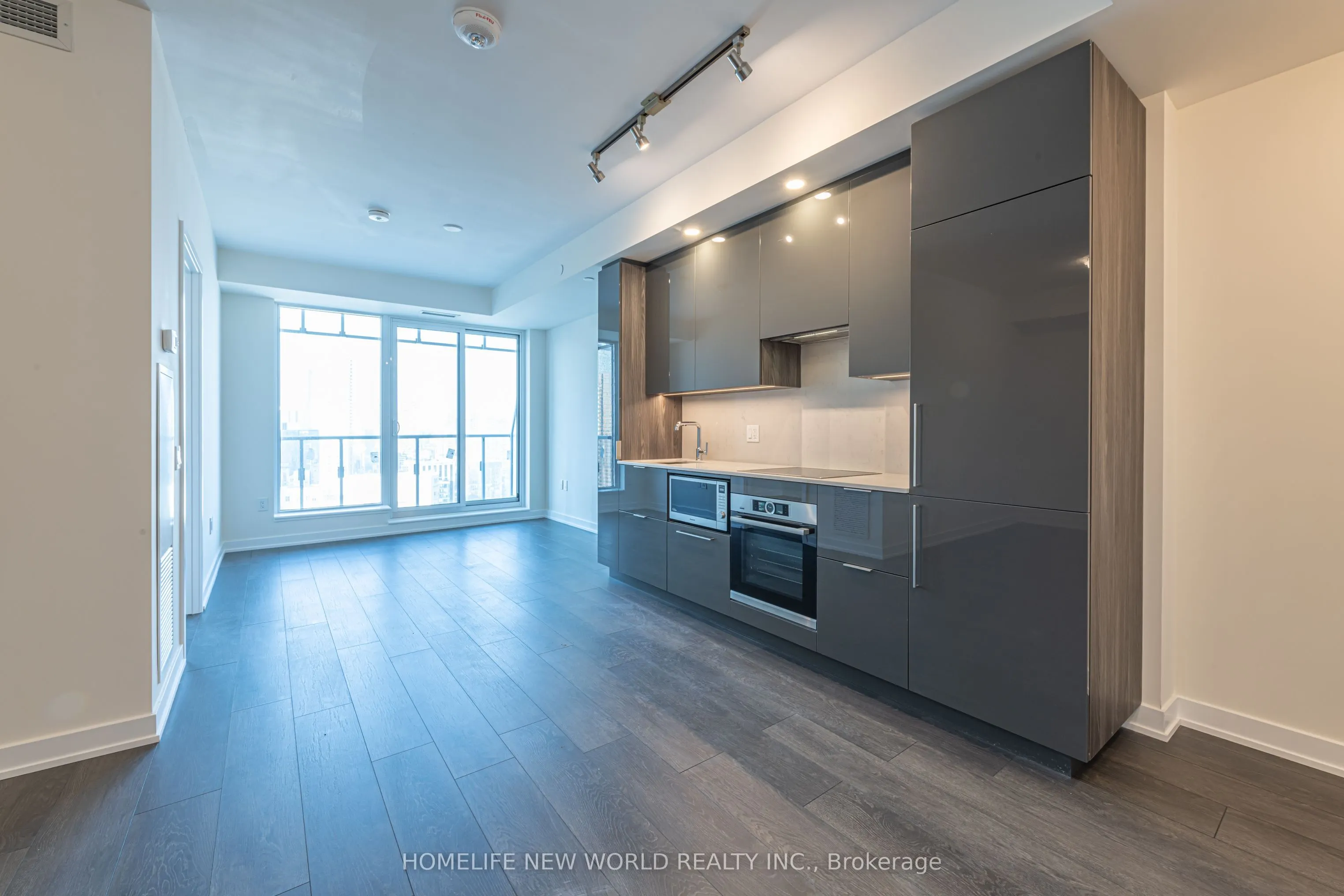 28 Freeland Street, #3906