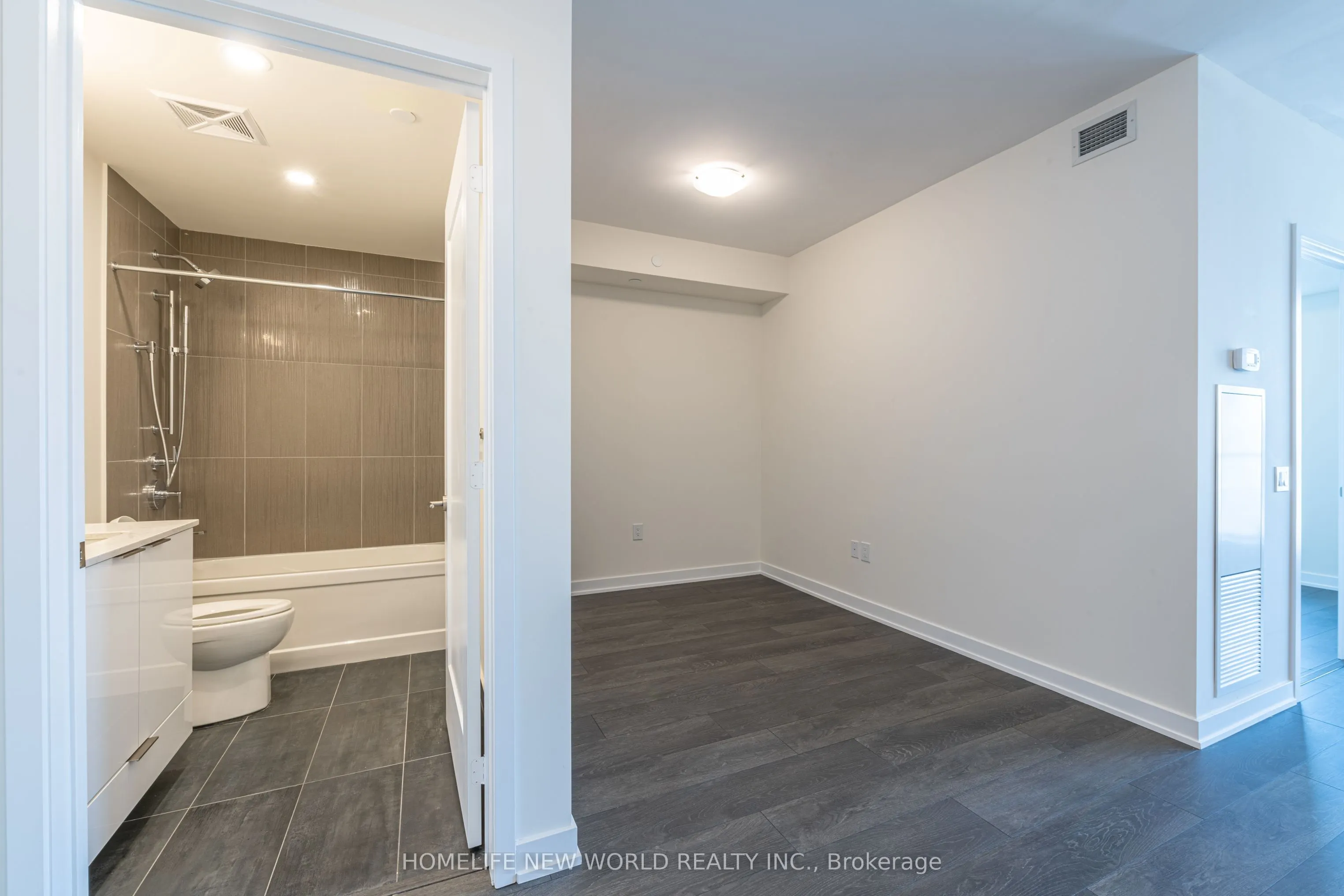 28 Freeland Street, #3906