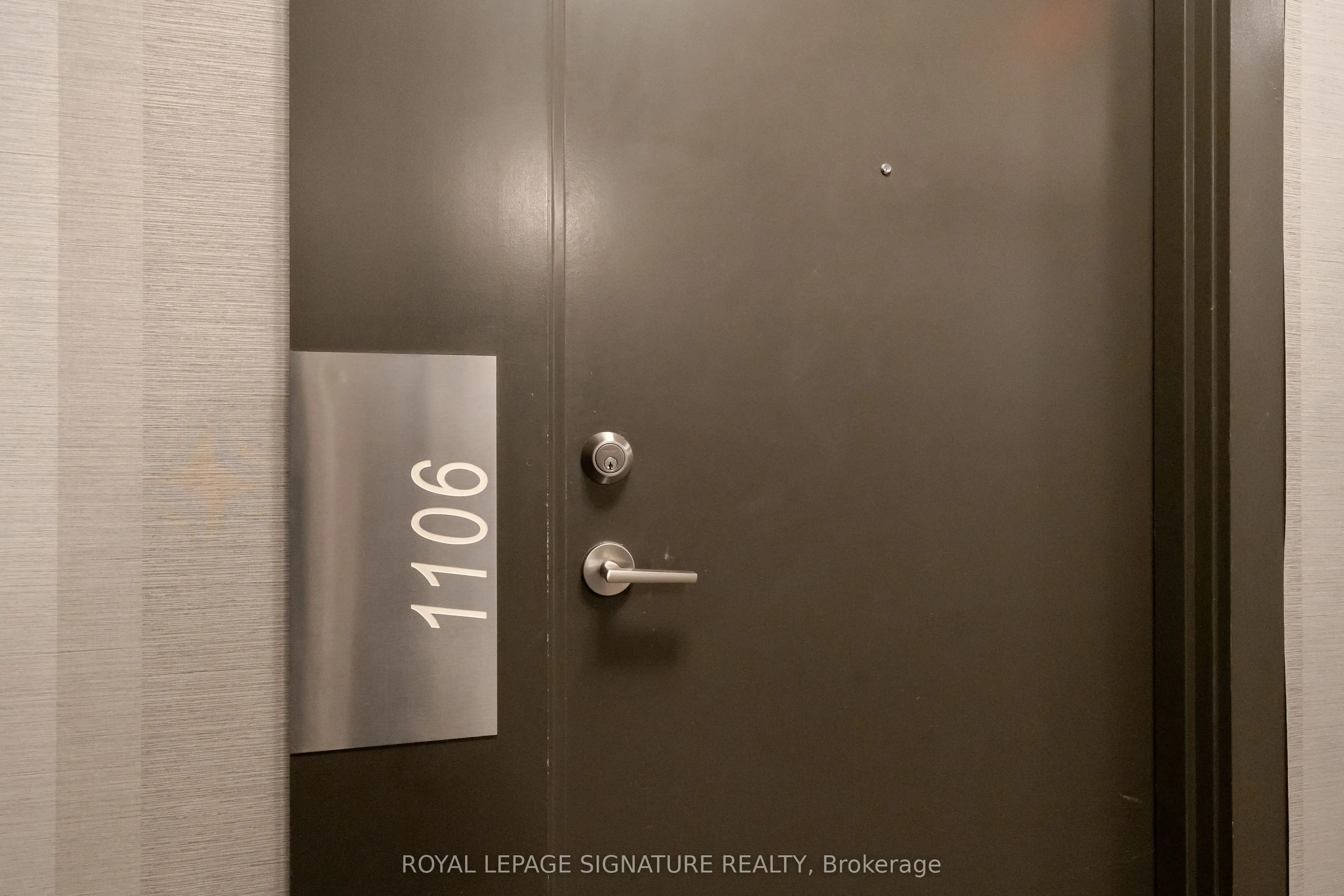 20 Bruyeres Mews, #1106