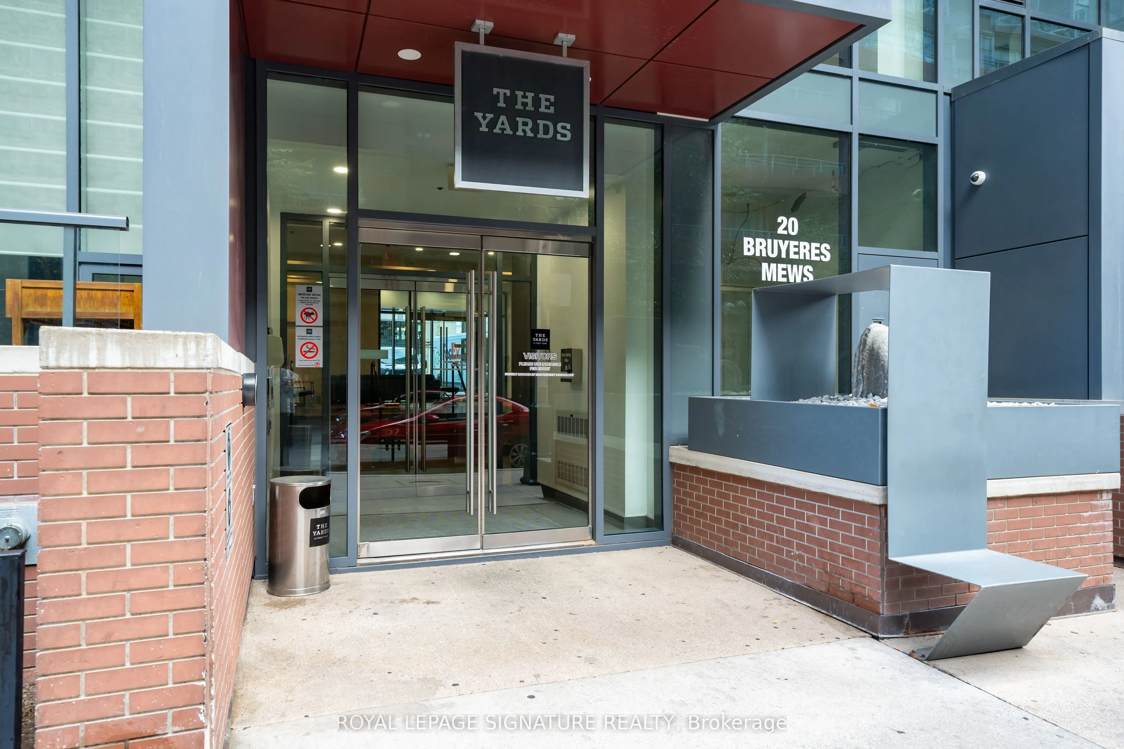 20 Bruyeres Mews, #1106