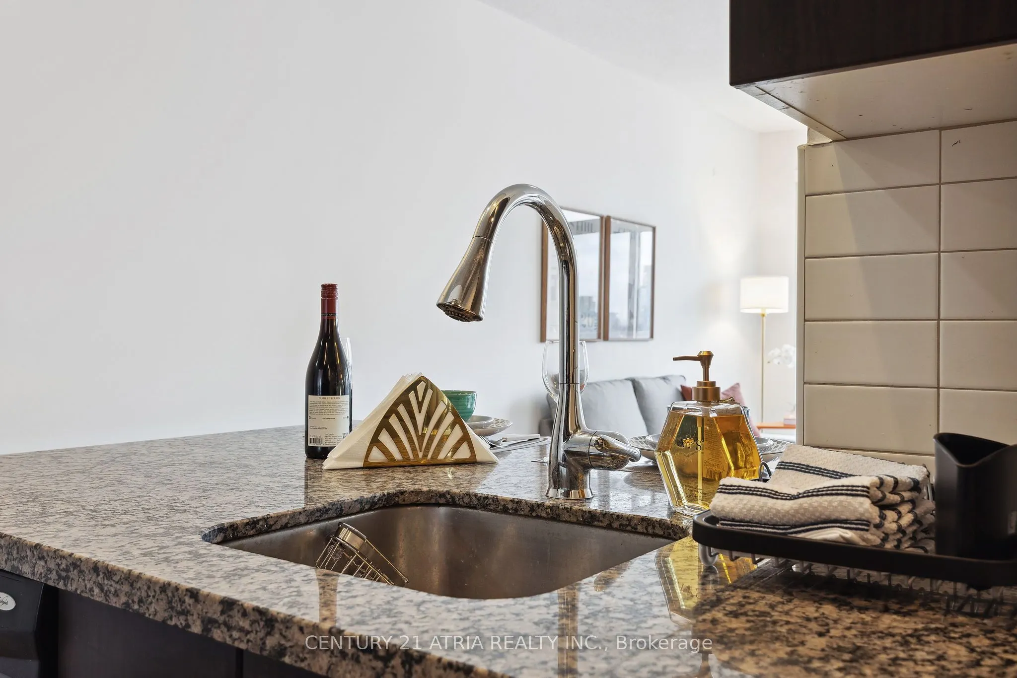 28 Linden Street, #2708