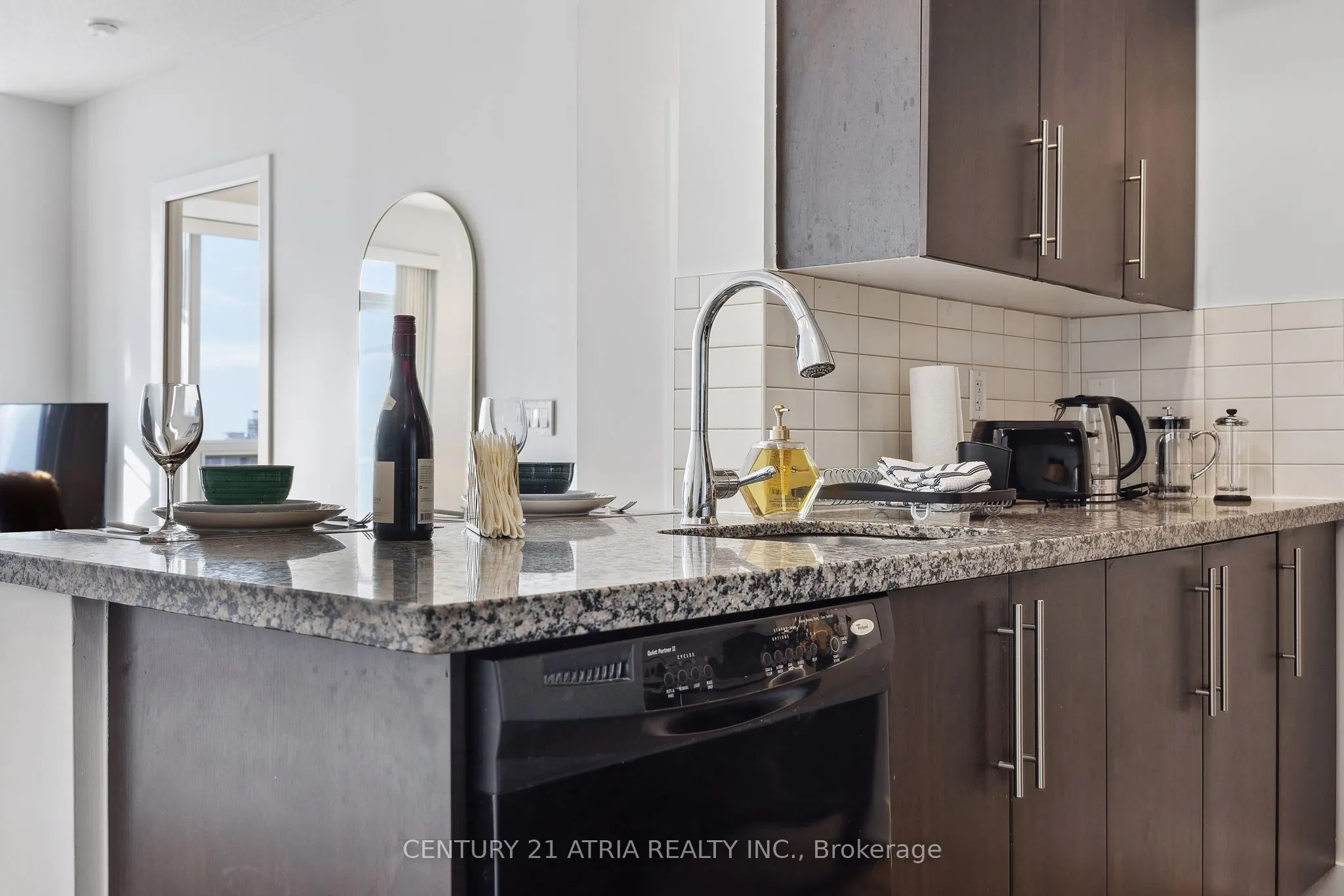 28 Linden Street, #2708