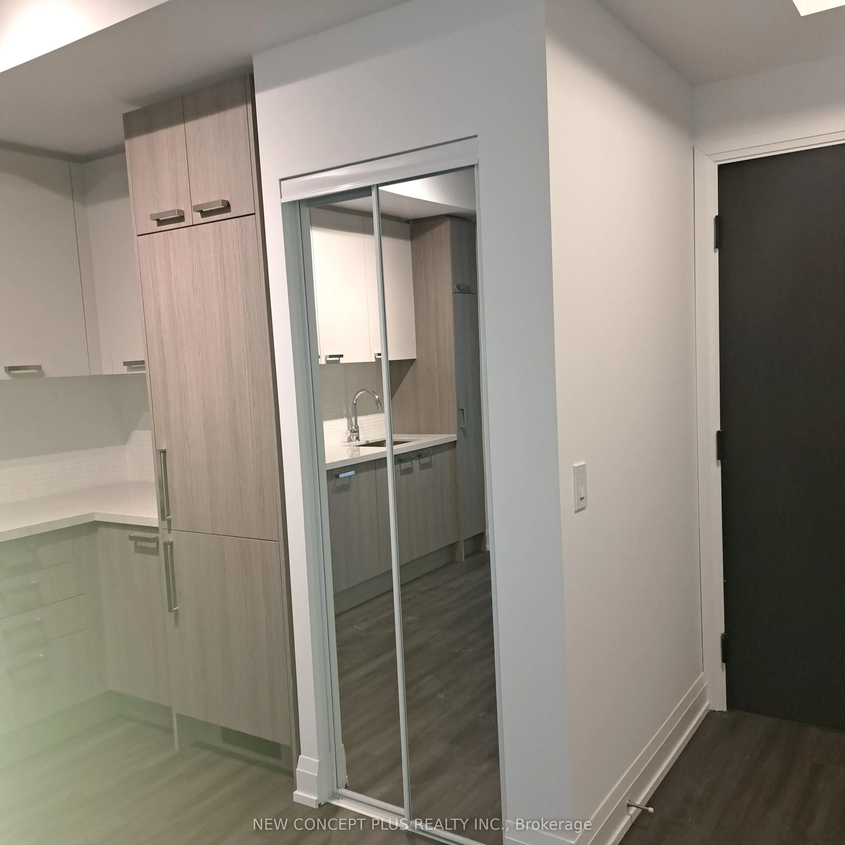 20 Soudan Avenue, #1509