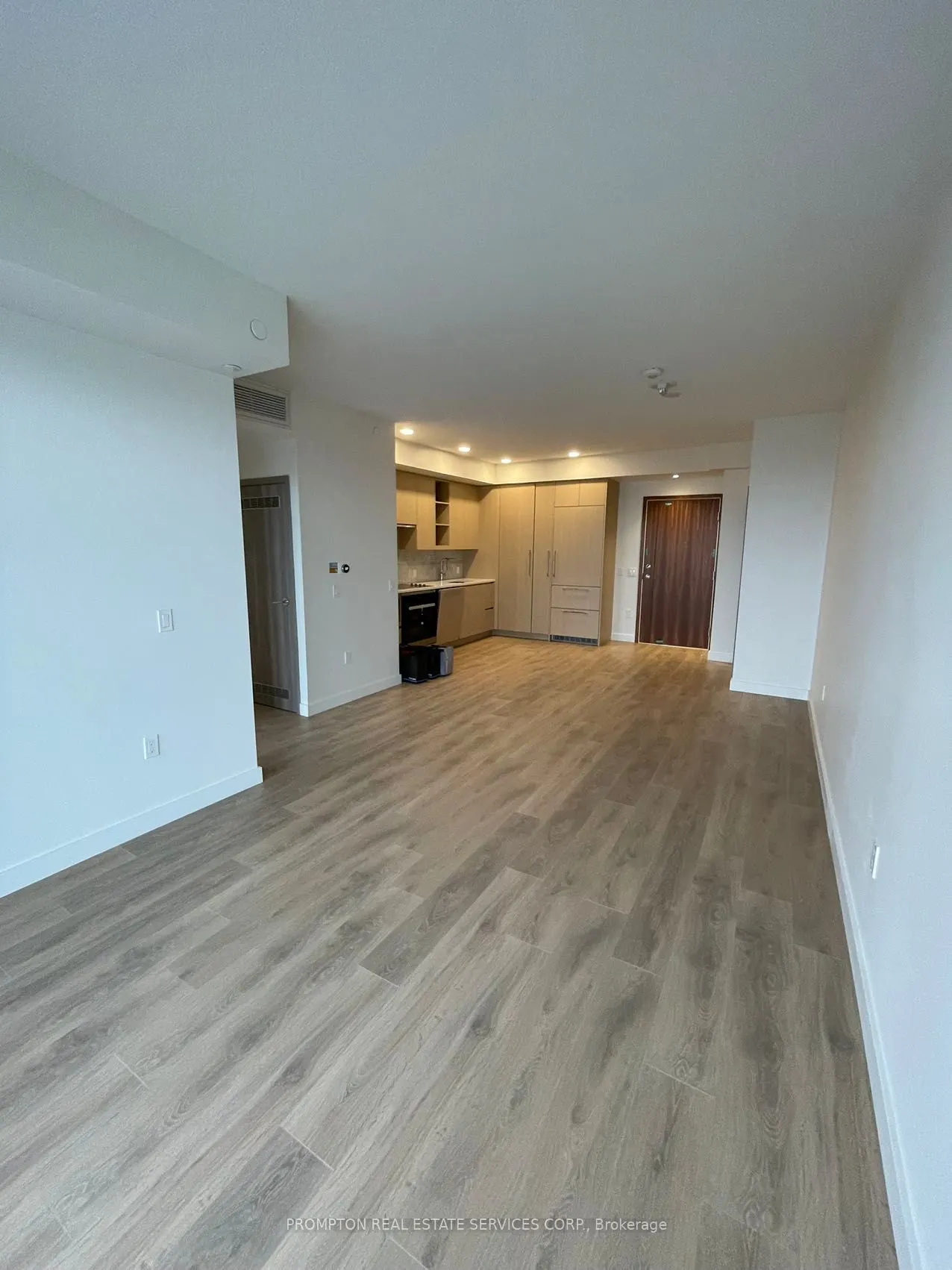 95 McMahon Drive, #3708