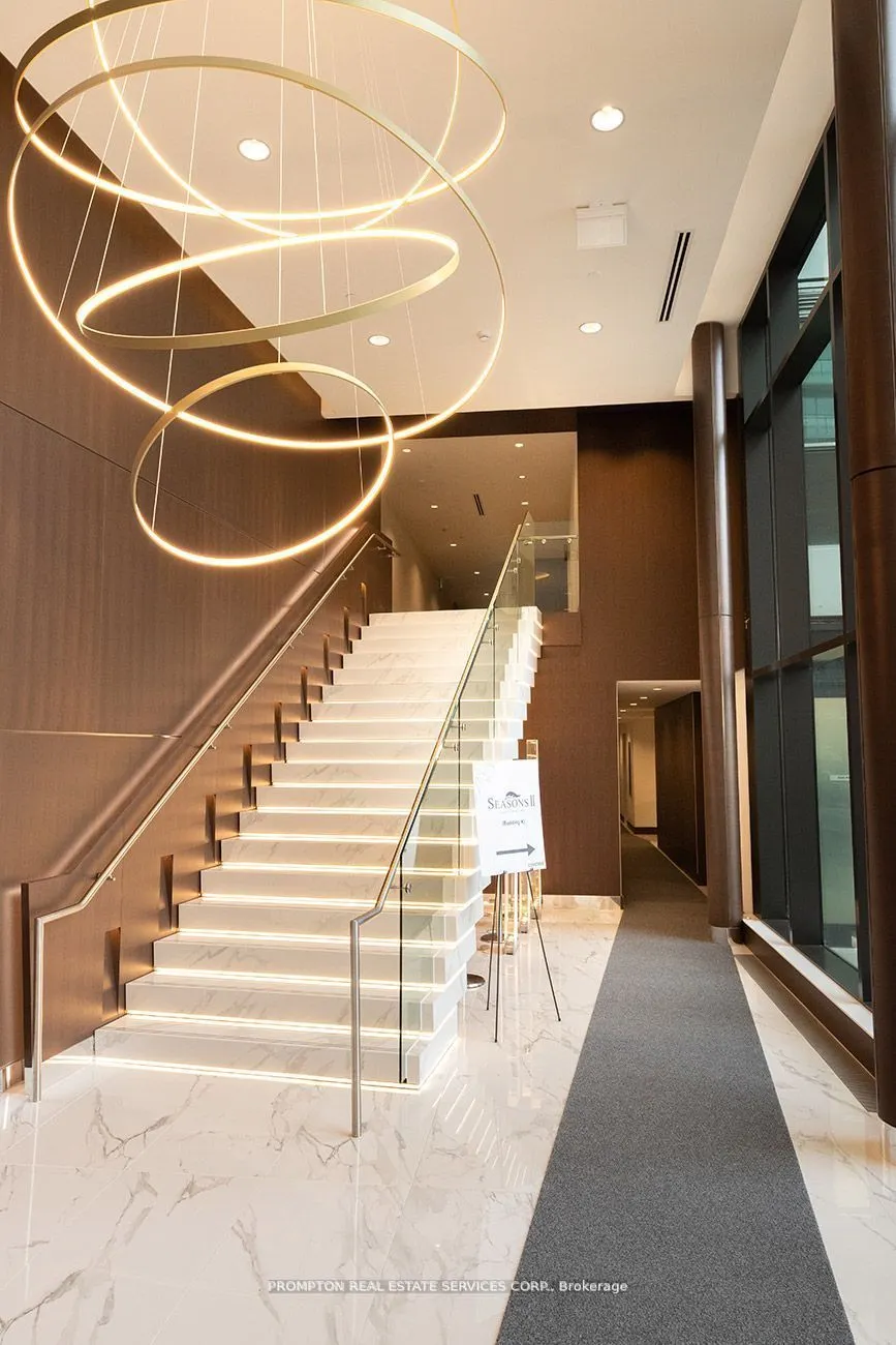 95 McMahon Drive, #3708