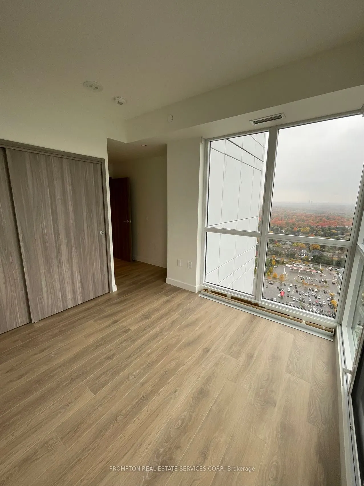 95 McMahon Drive, #3708