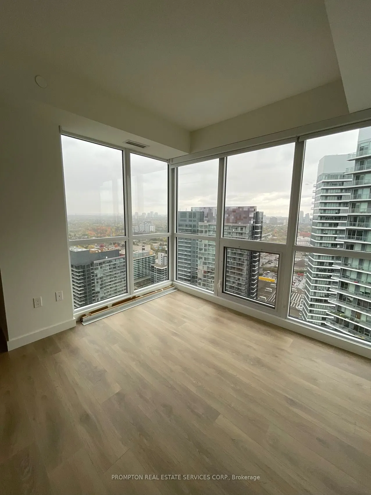 95 McMahon Drive, #3708