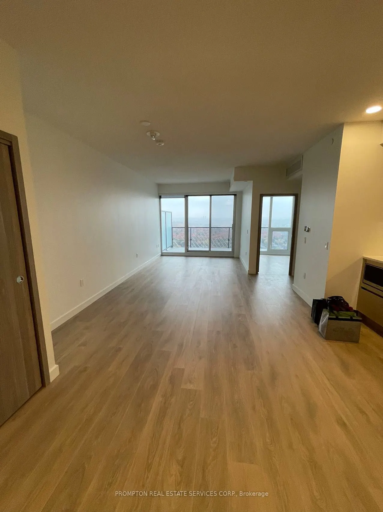 95 McMahon Drive, #3708