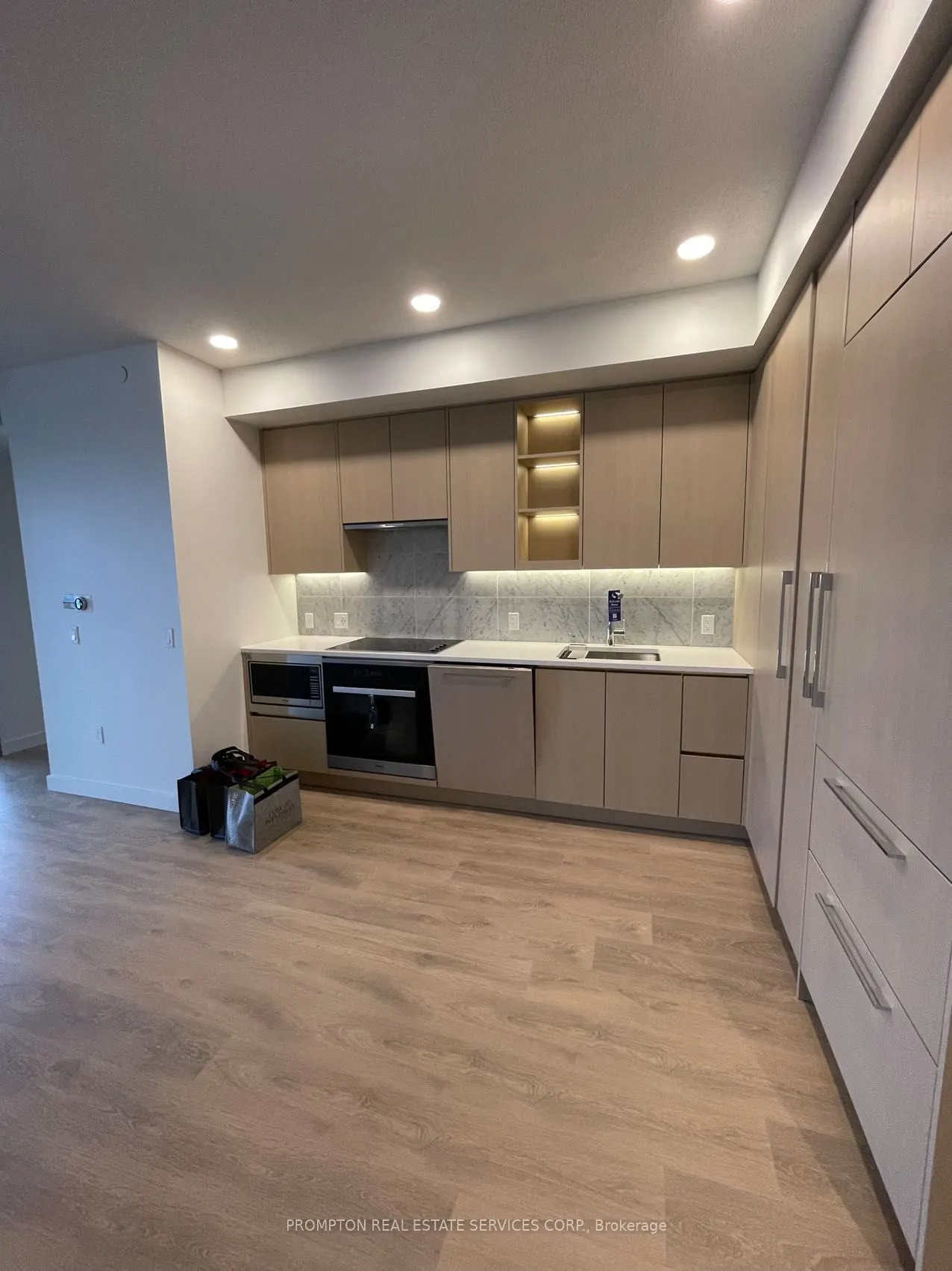 95 McMahon Drive, #3708