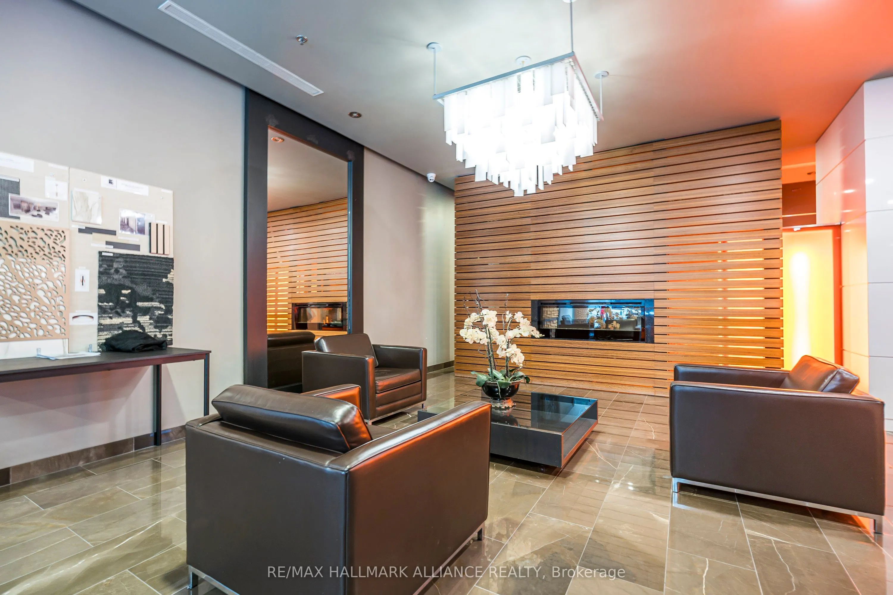 21 Nelson Street, #1015