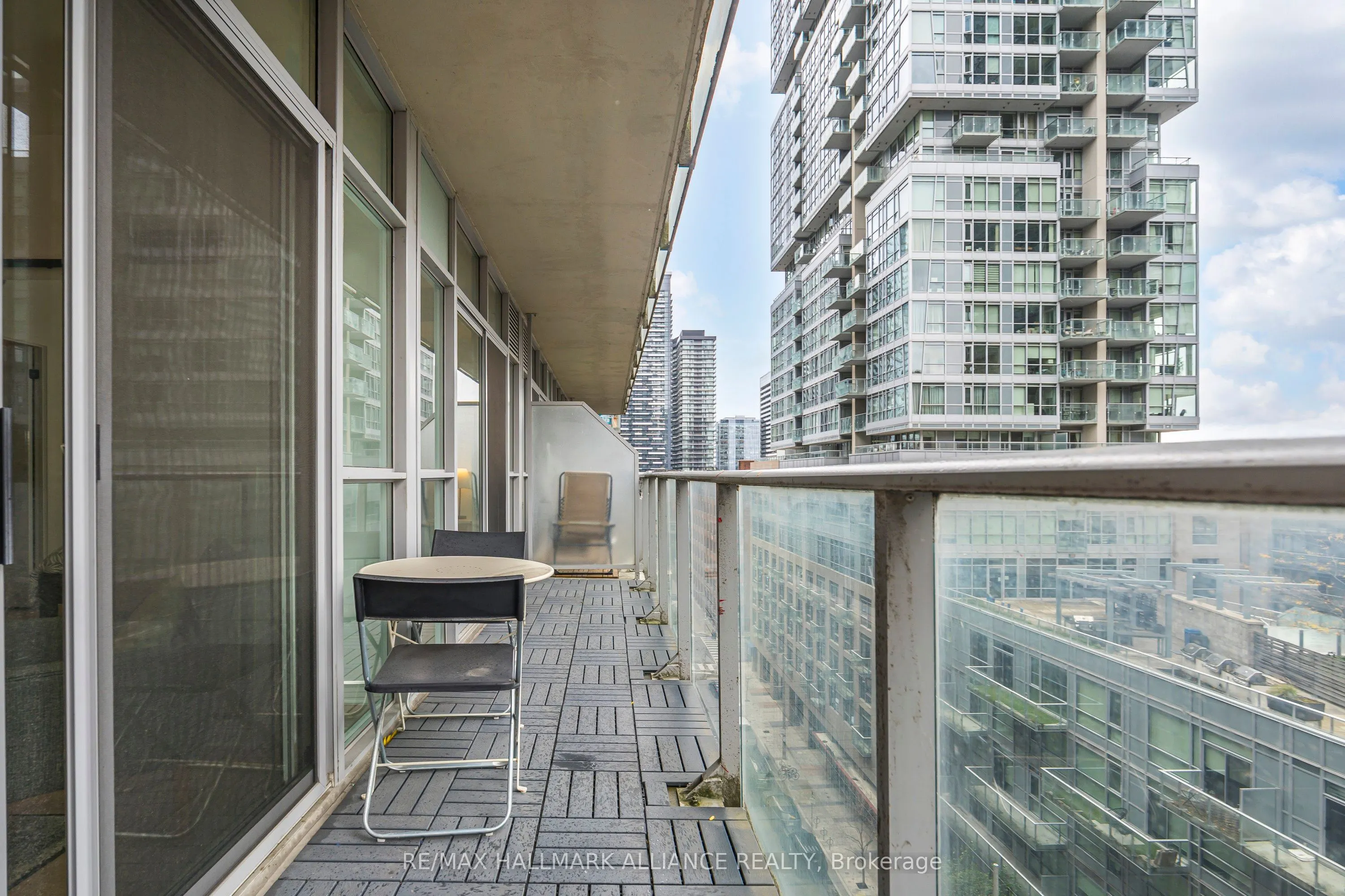 21 Nelson Street, #1015