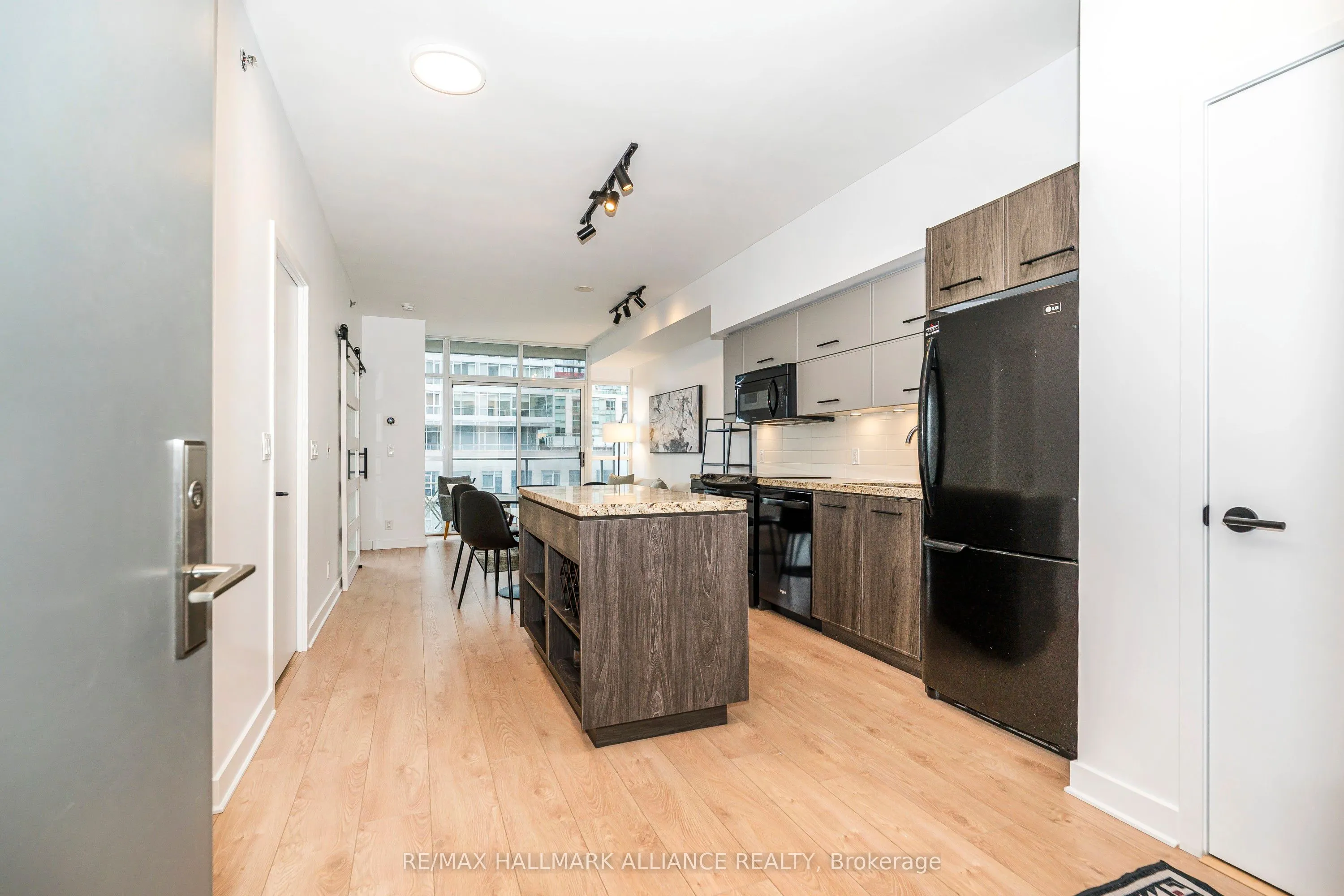 21 Nelson Street, #1015