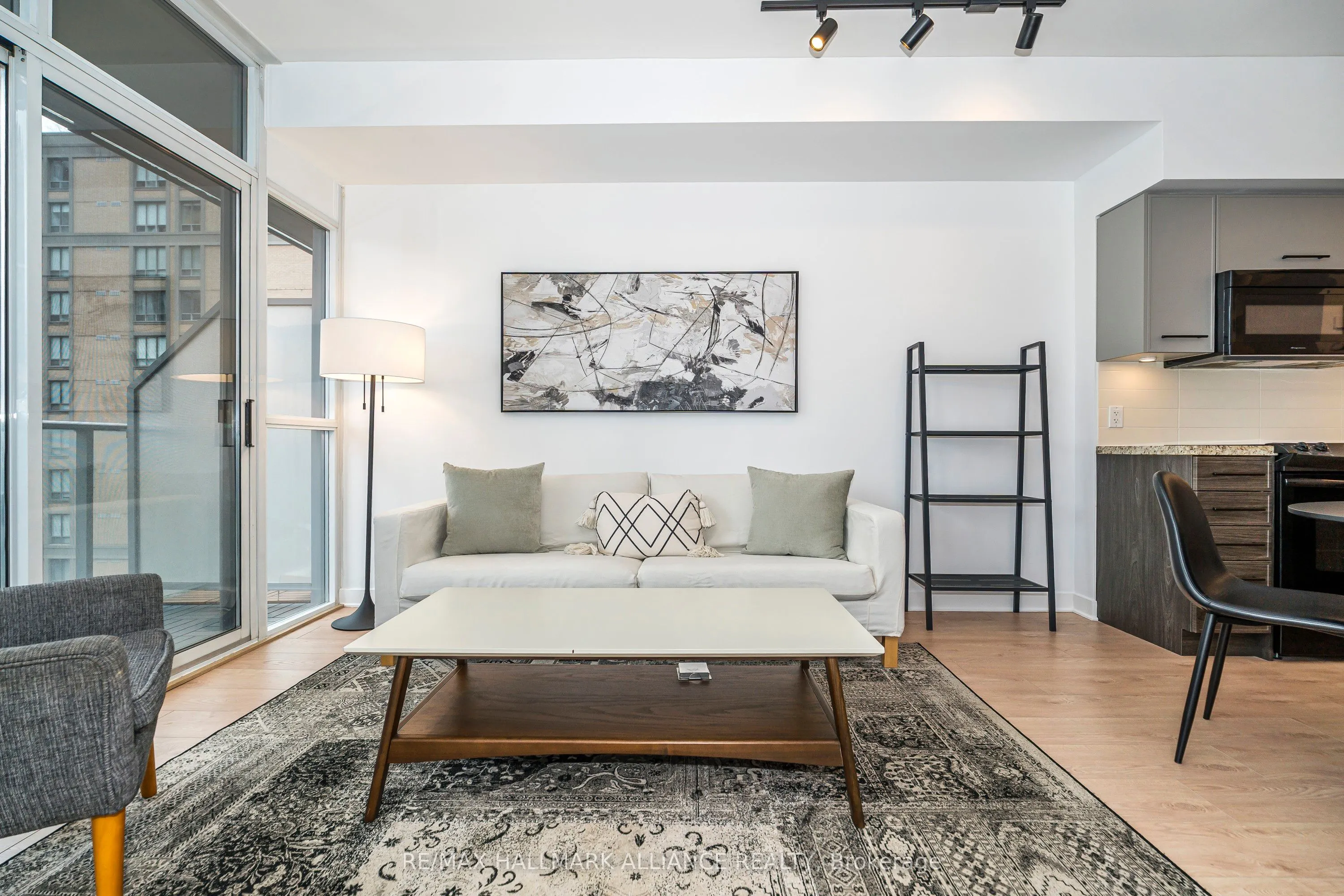 21 Nelson Street, #1015