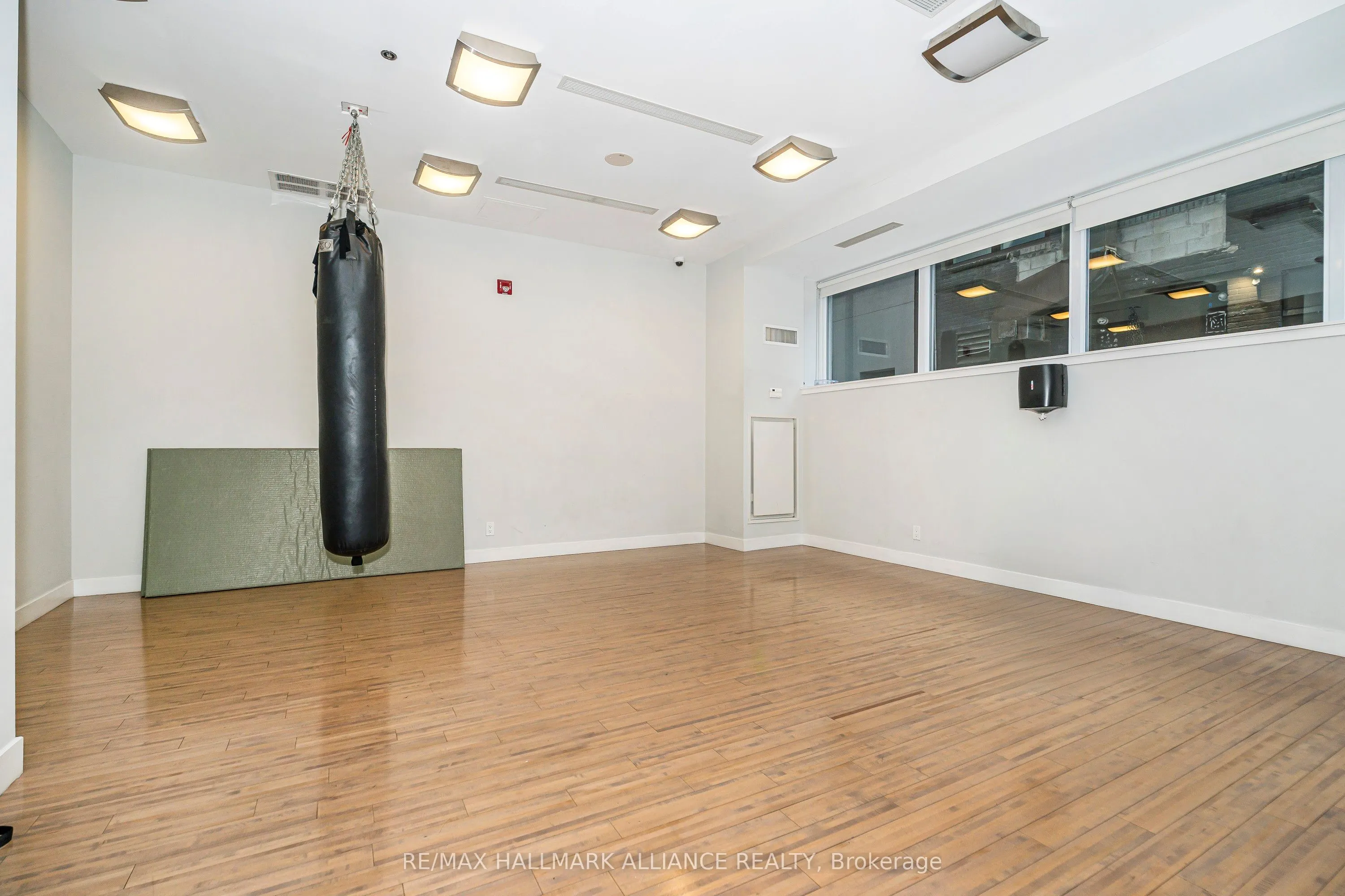 21 Nelson Street, #1015