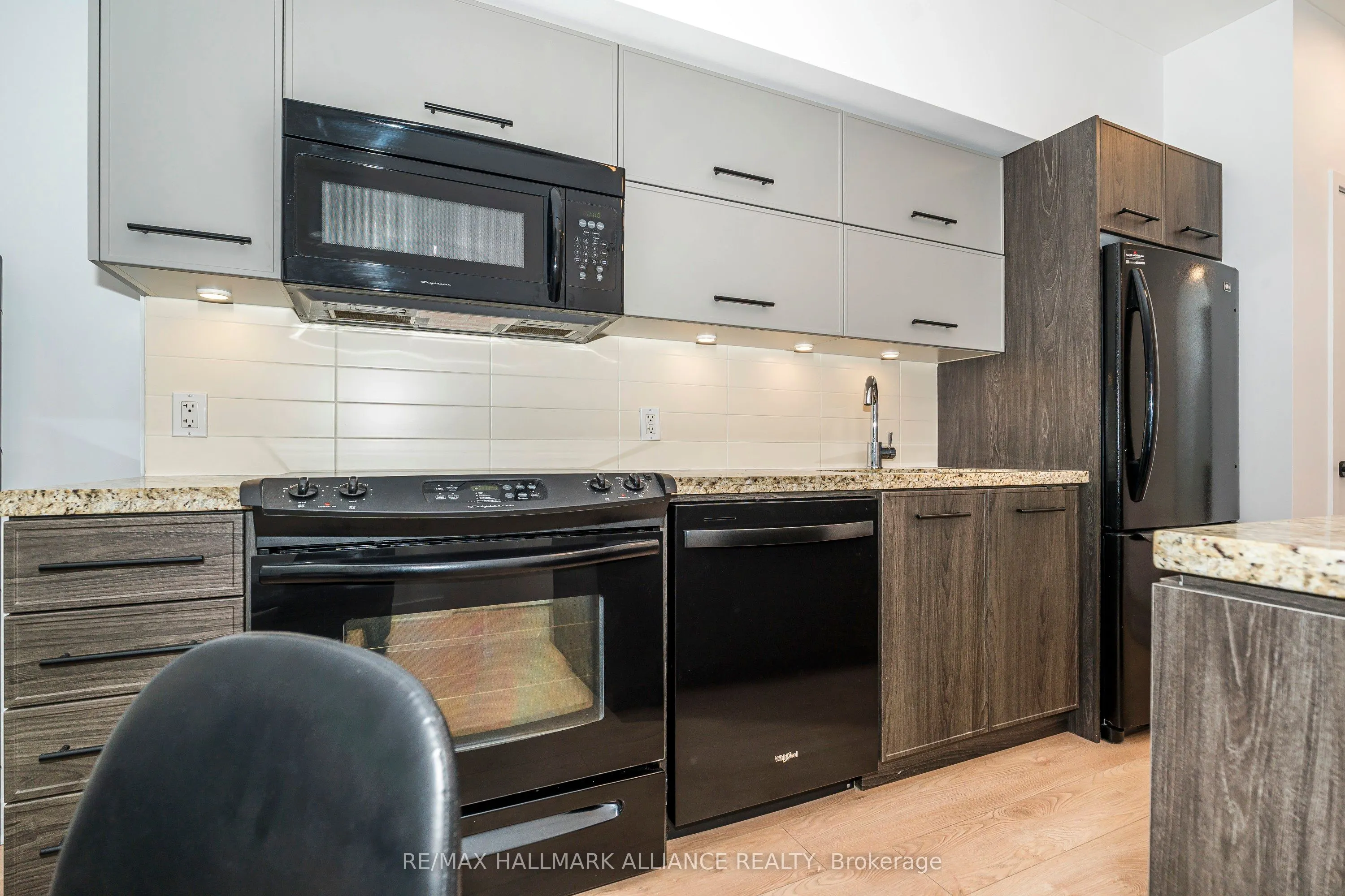 21 Nelson Street, #1015