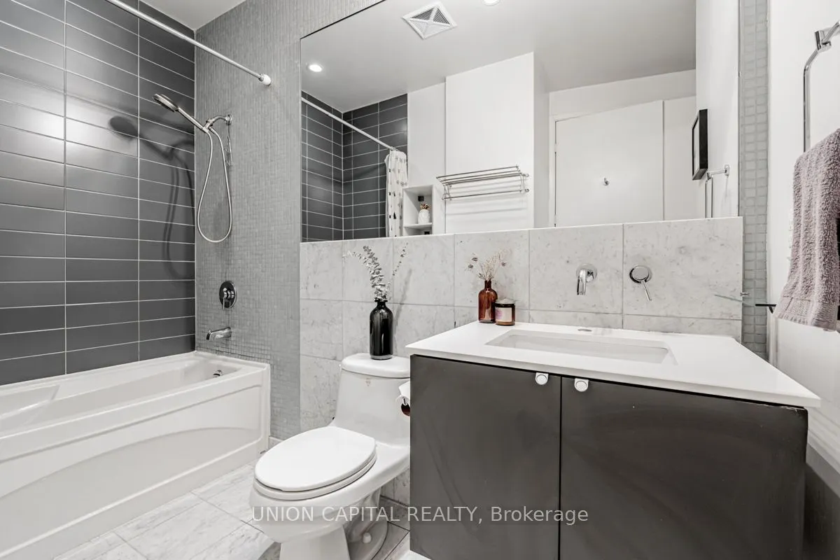 380 Macpherson Avenue, #113