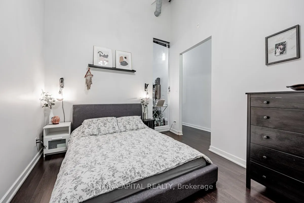 380 Macpherson Avenue, #113