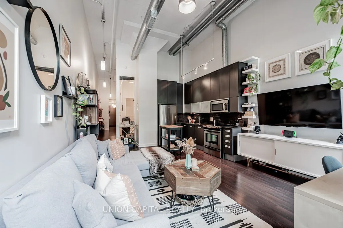 380 Macpherson Avenue, #113