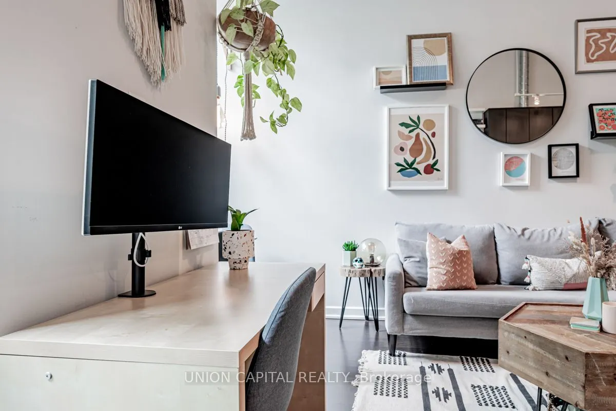 380 Macpherson Avenue, #113