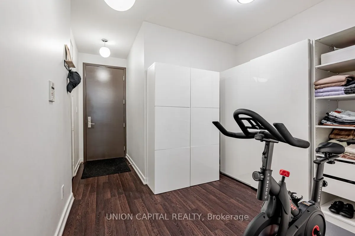 380 Macpherson Avenue, #113