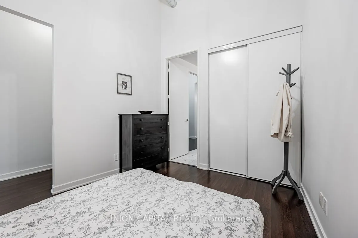 380 Macpherson Avenue, #113