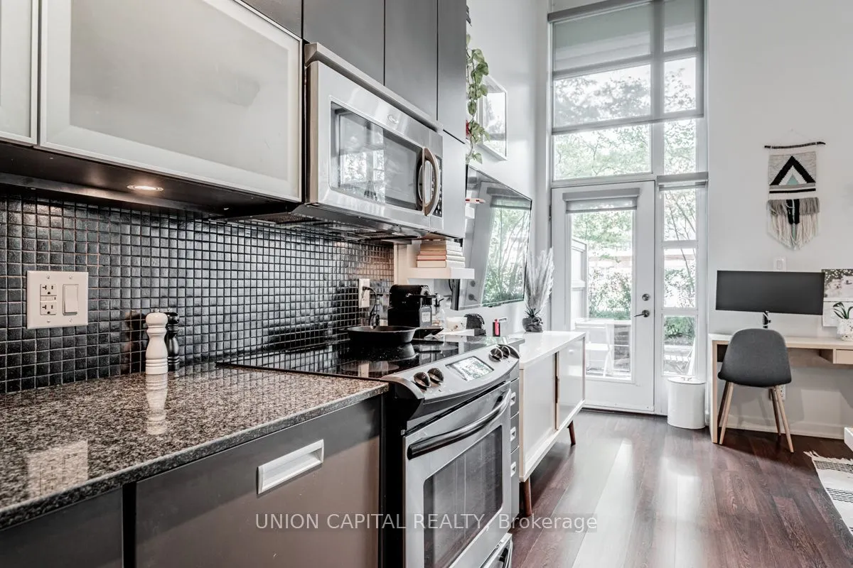 380 Macpherson Avenue, #113