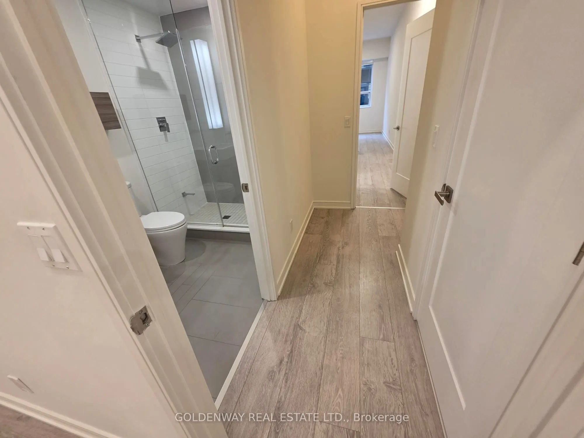 88 Scott Street, #505