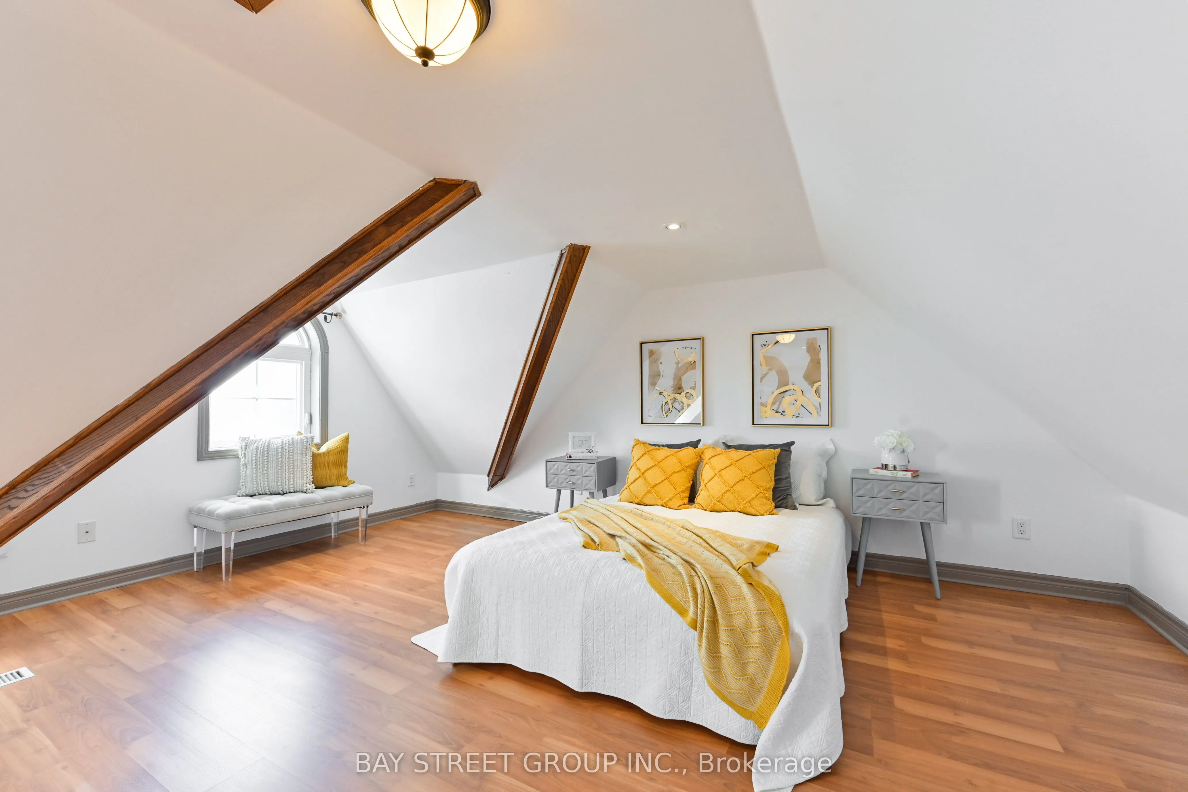 40 Holland Park Avenue