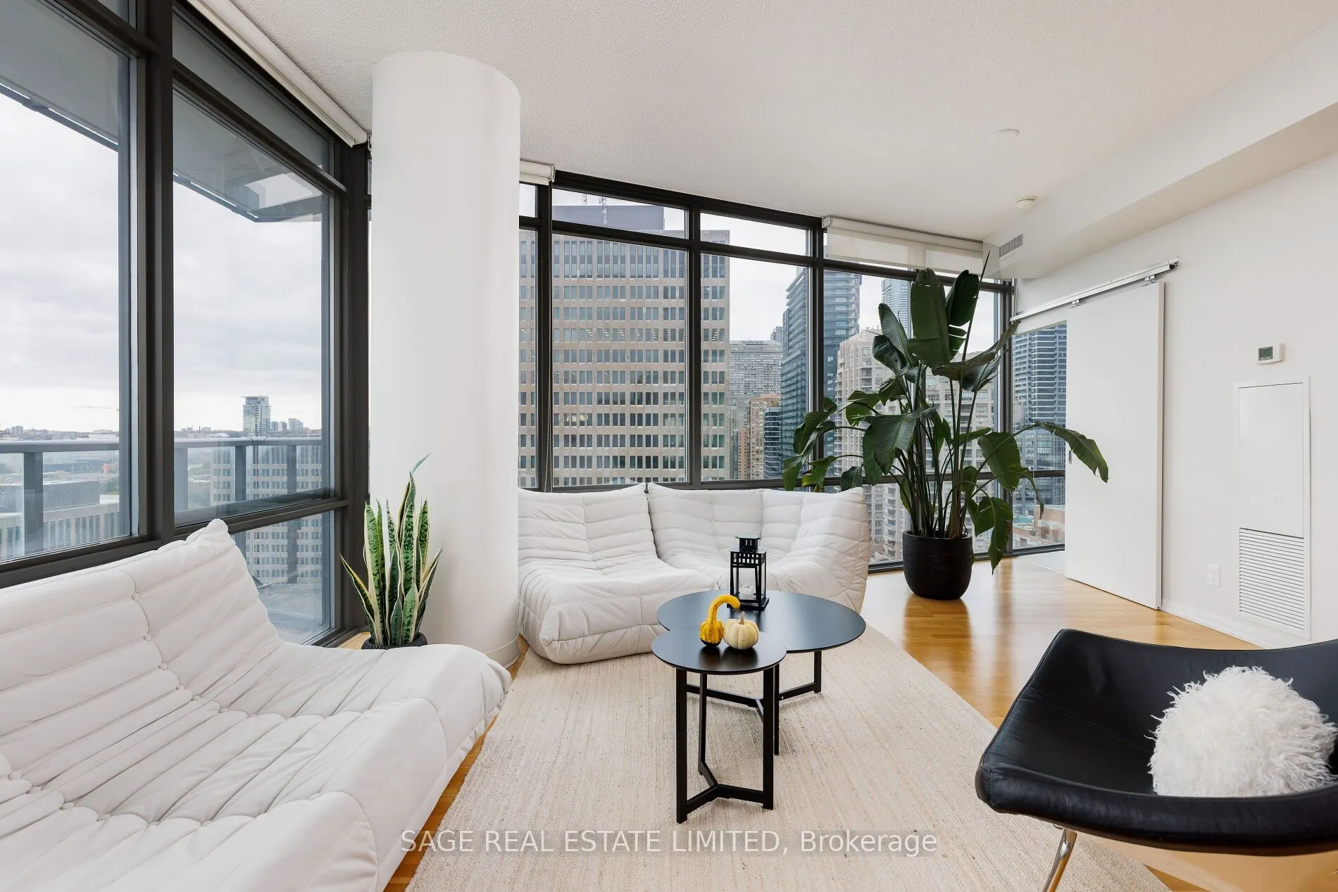 832 Bay Street, #2103