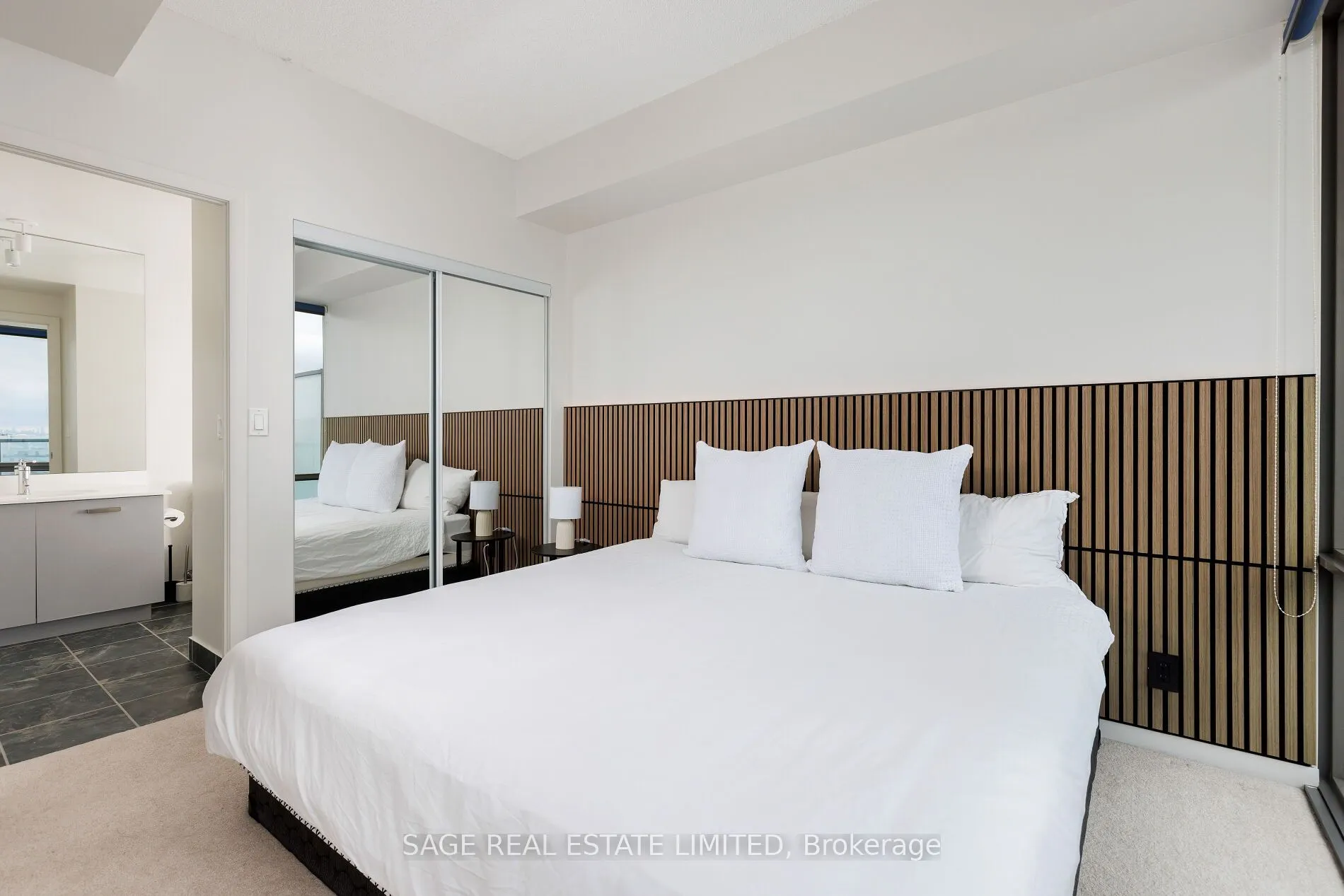 832 Bay Street, #2103