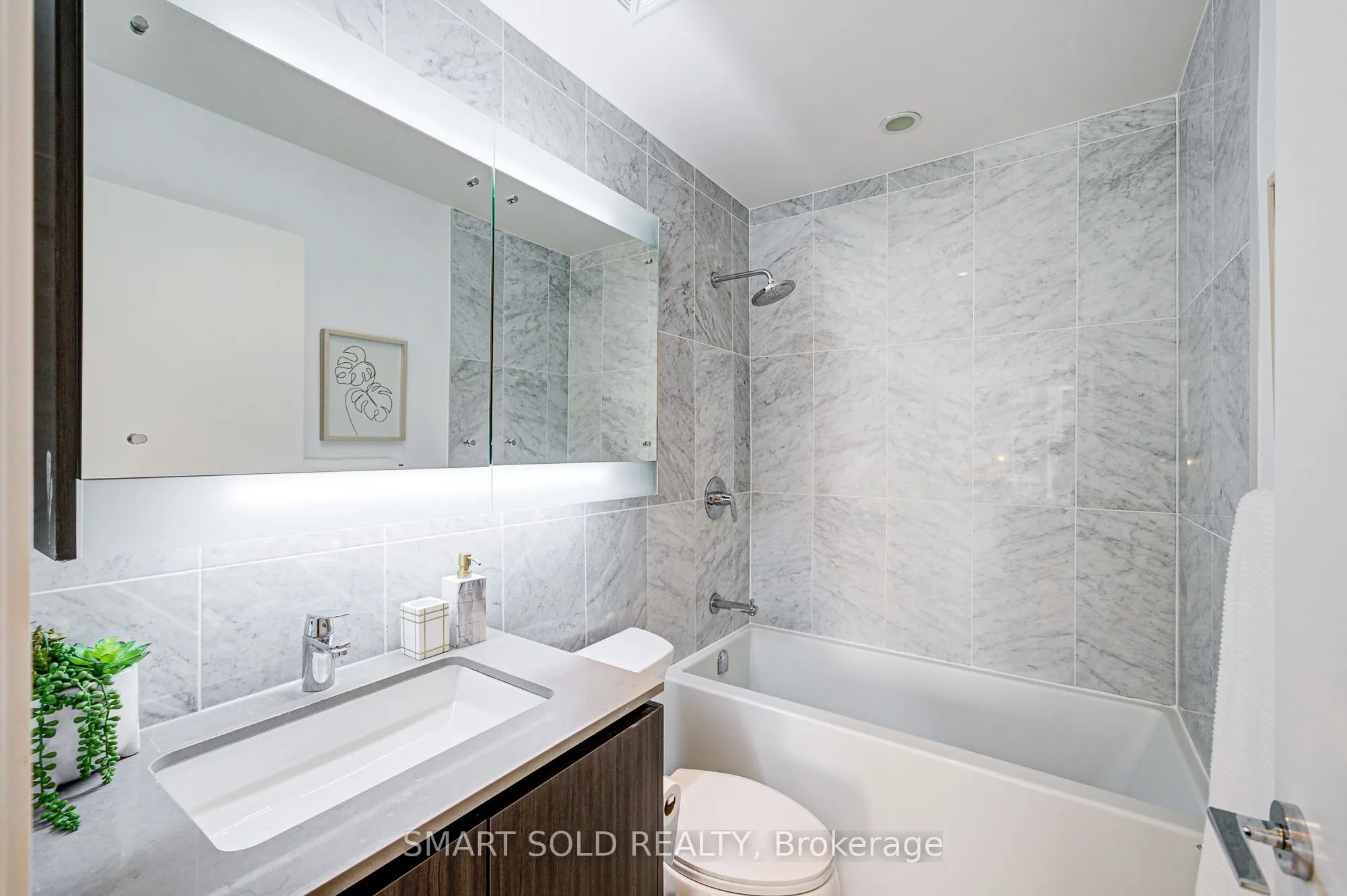 90 Queens Wharf Road, #305