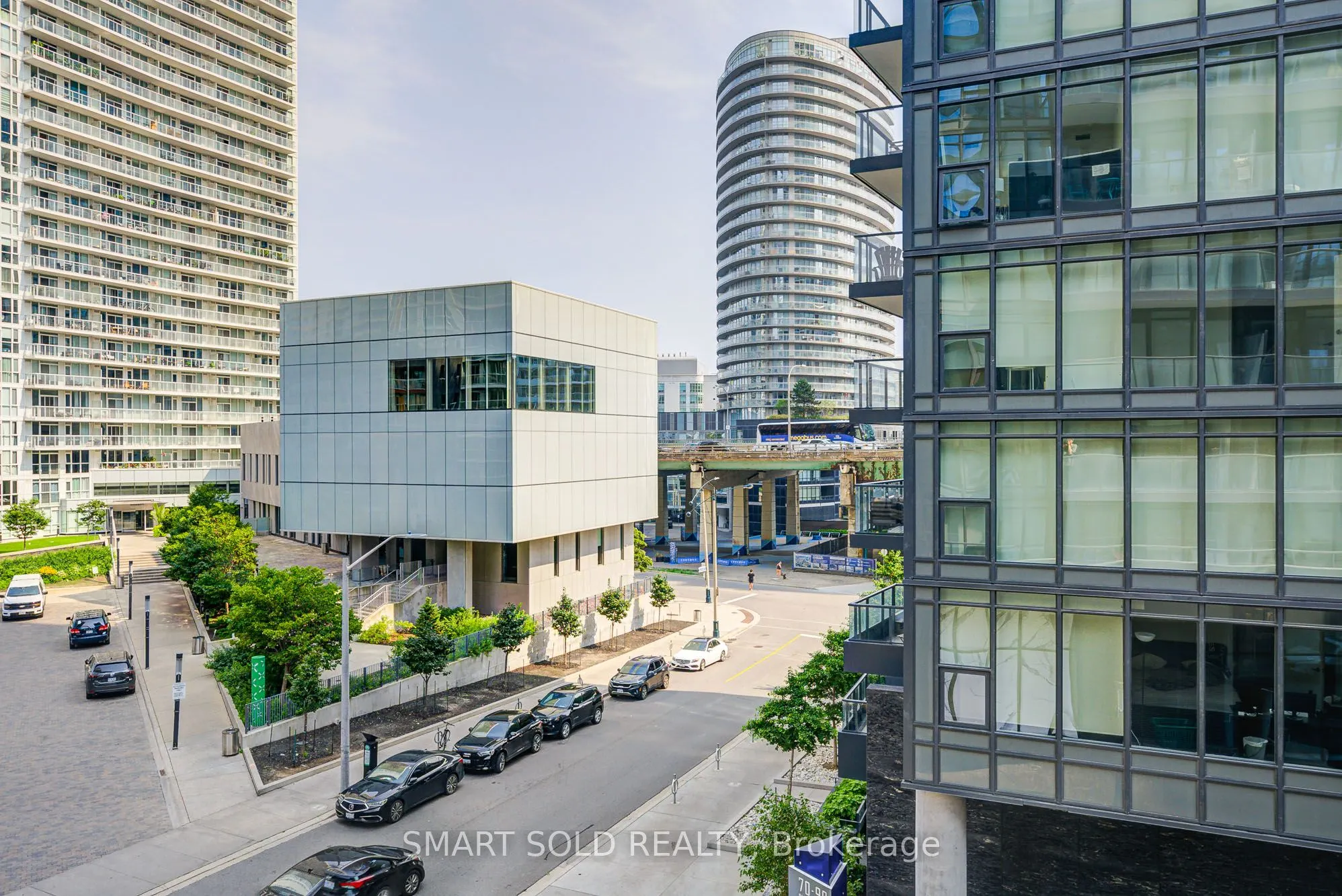 90 Queens Wharf Road, #305
