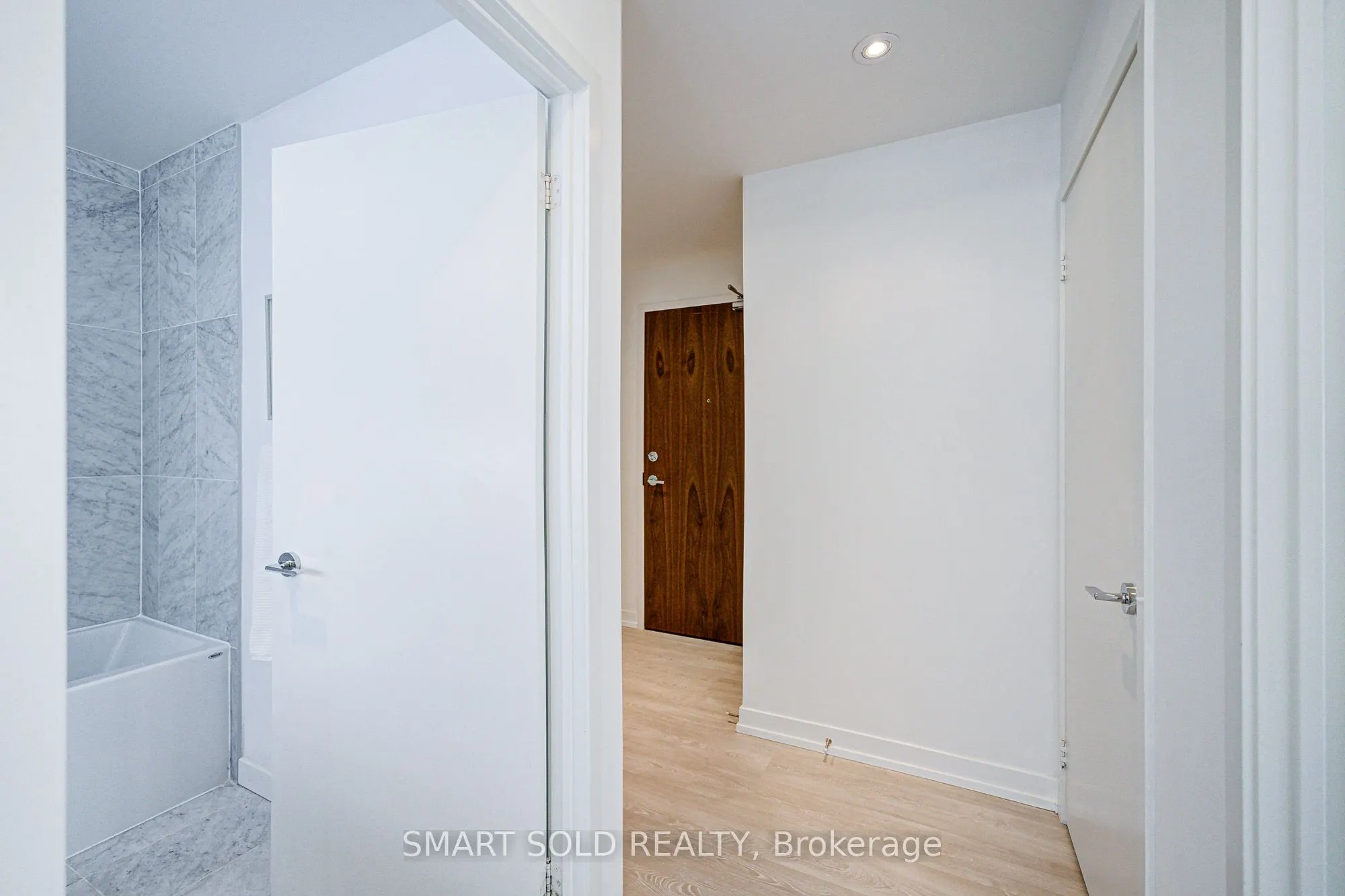 90 Queens Wharf Road, #305