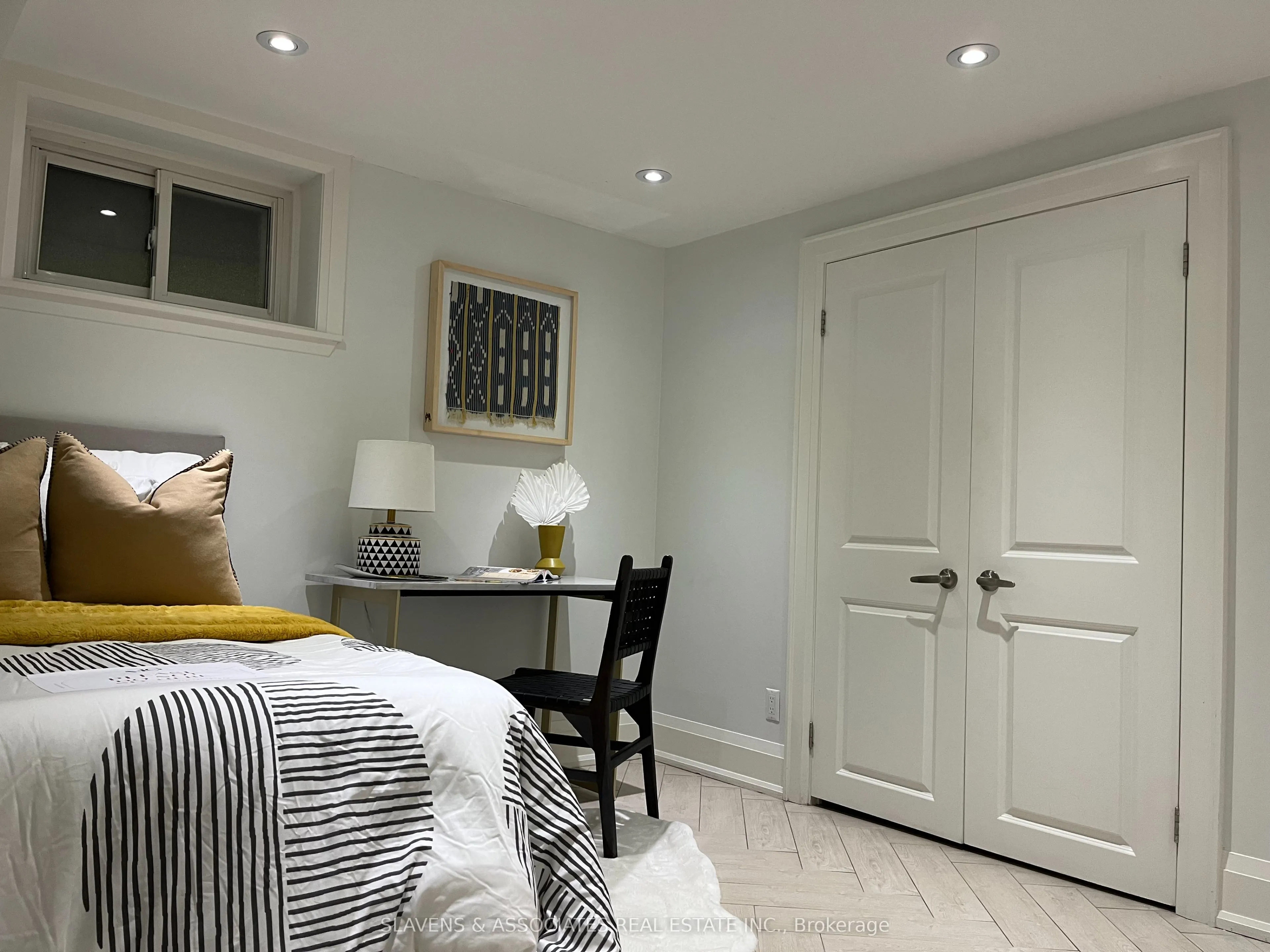 456 Roehampton Avenue